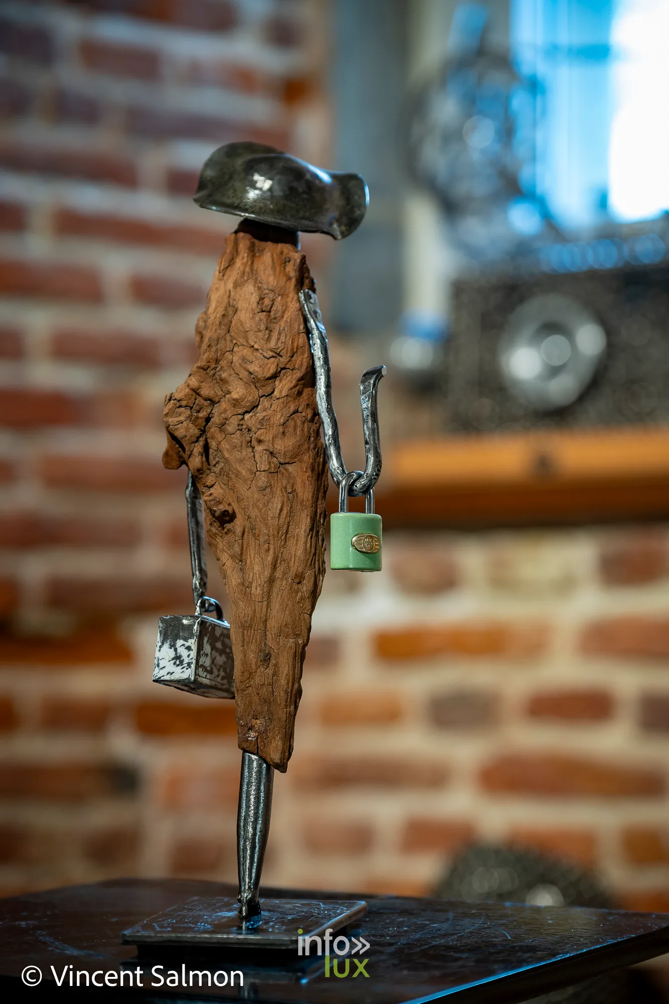 Œuvre de Pascal Collard (sculpture), exposition Évasions Artistiques, Galerie de la Tour, Château d’Oupeye