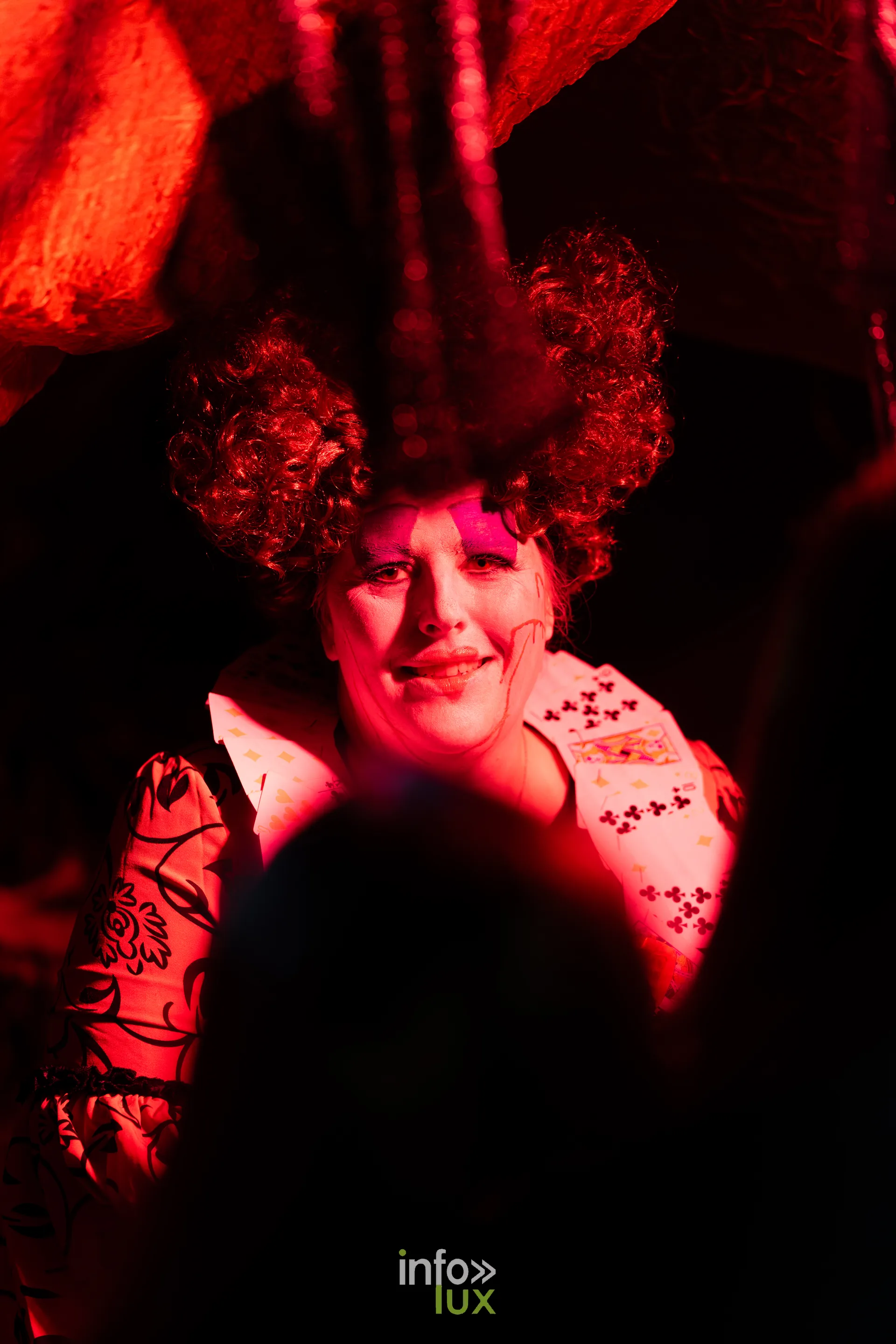 Fantastique Halloween 2026, château de Lavaux-Sainte-Anne (Rochefort) : une figurante en costume de reine (photo Mike Marino)