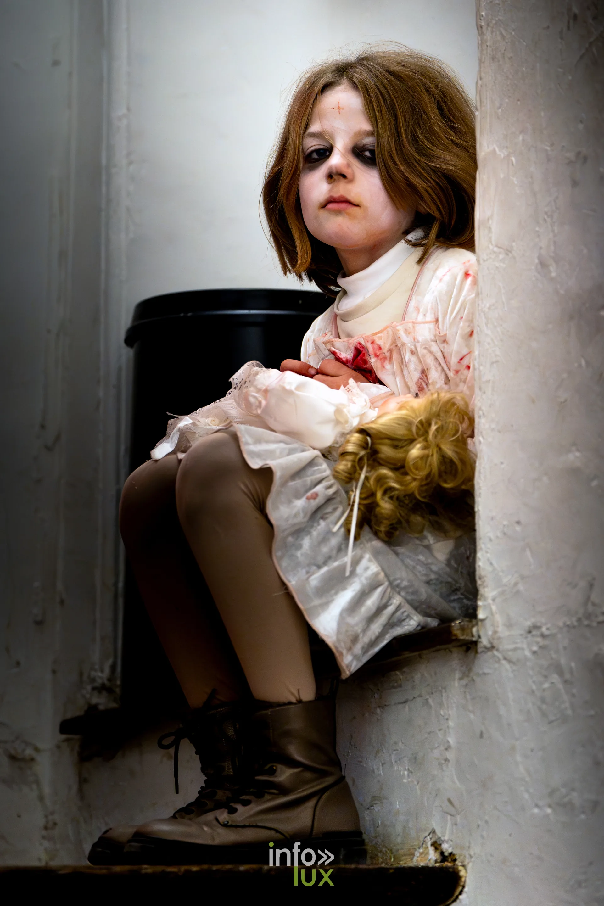 Fantastique Halloween 2026, château de Lavaux-Sainte-Anne (Rochefort) : un figurant costumé du parcours (photo Vincent Beckmann)