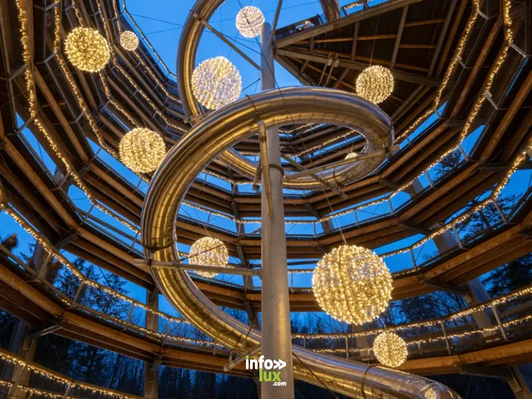 Drachenbronn-Birlenbach > Illuminations > Féerie des lumières au Chemin des Cimes Alsace 2026
