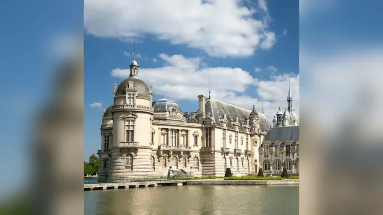 Château de Chantilly en accès coupe-file à Château de Chantilly (Chantilly)