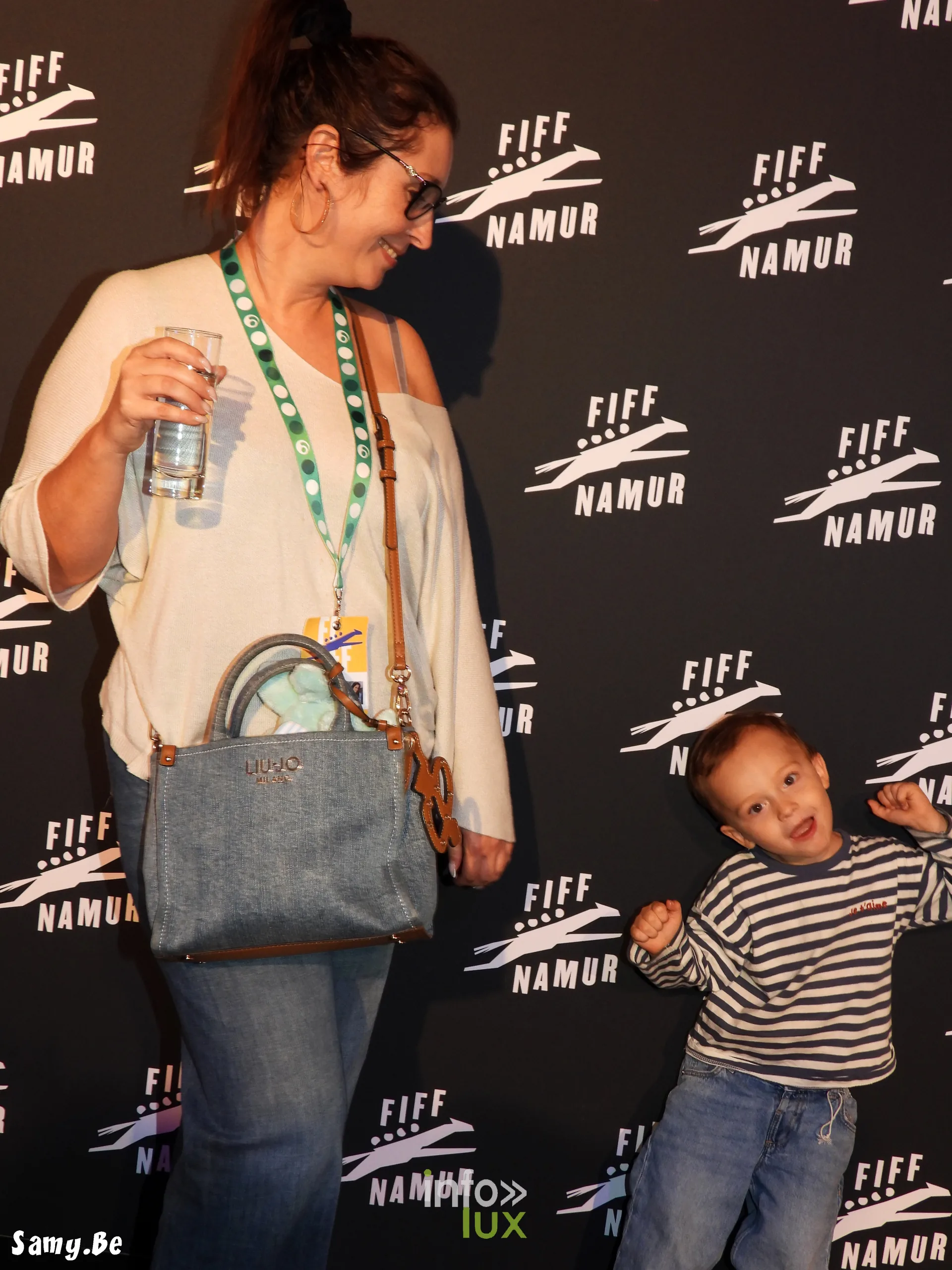 Audrey Devos et son fils au photocall du FiFF Namur 2026