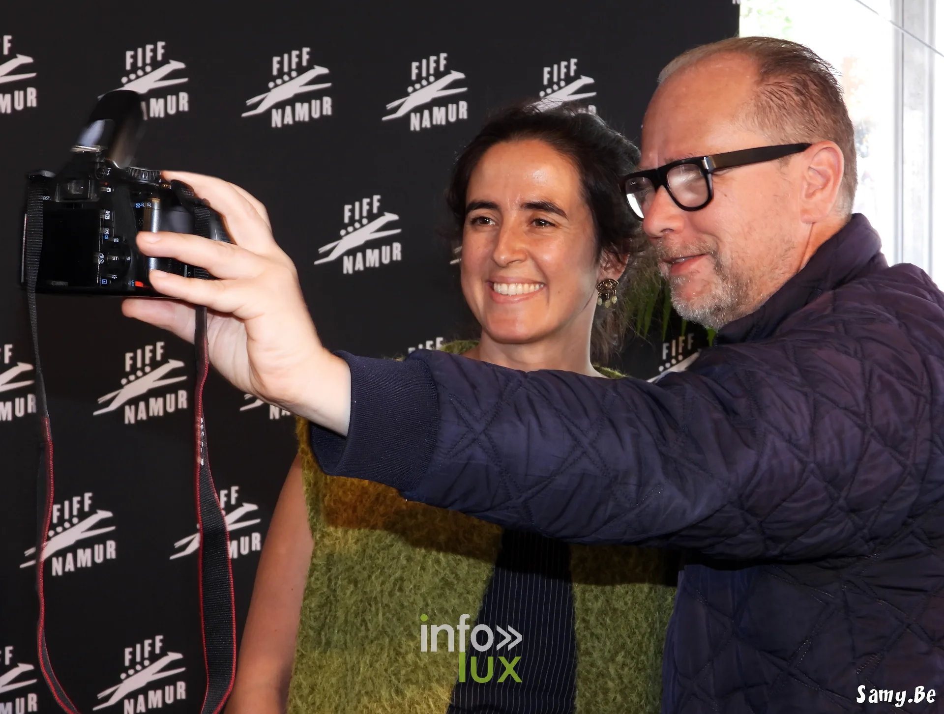 Maïa Descamps, réalisatrice de Les Homards, et Vincent Legros au photocall du FiFF Namur 2026
