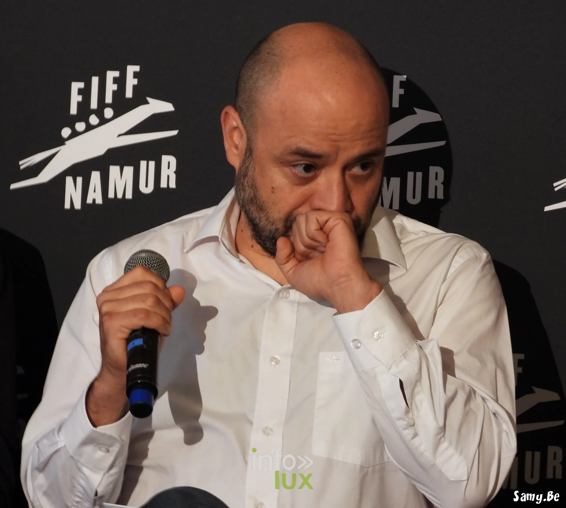 César Diaz, micro en main, au FiFF Namur 2026