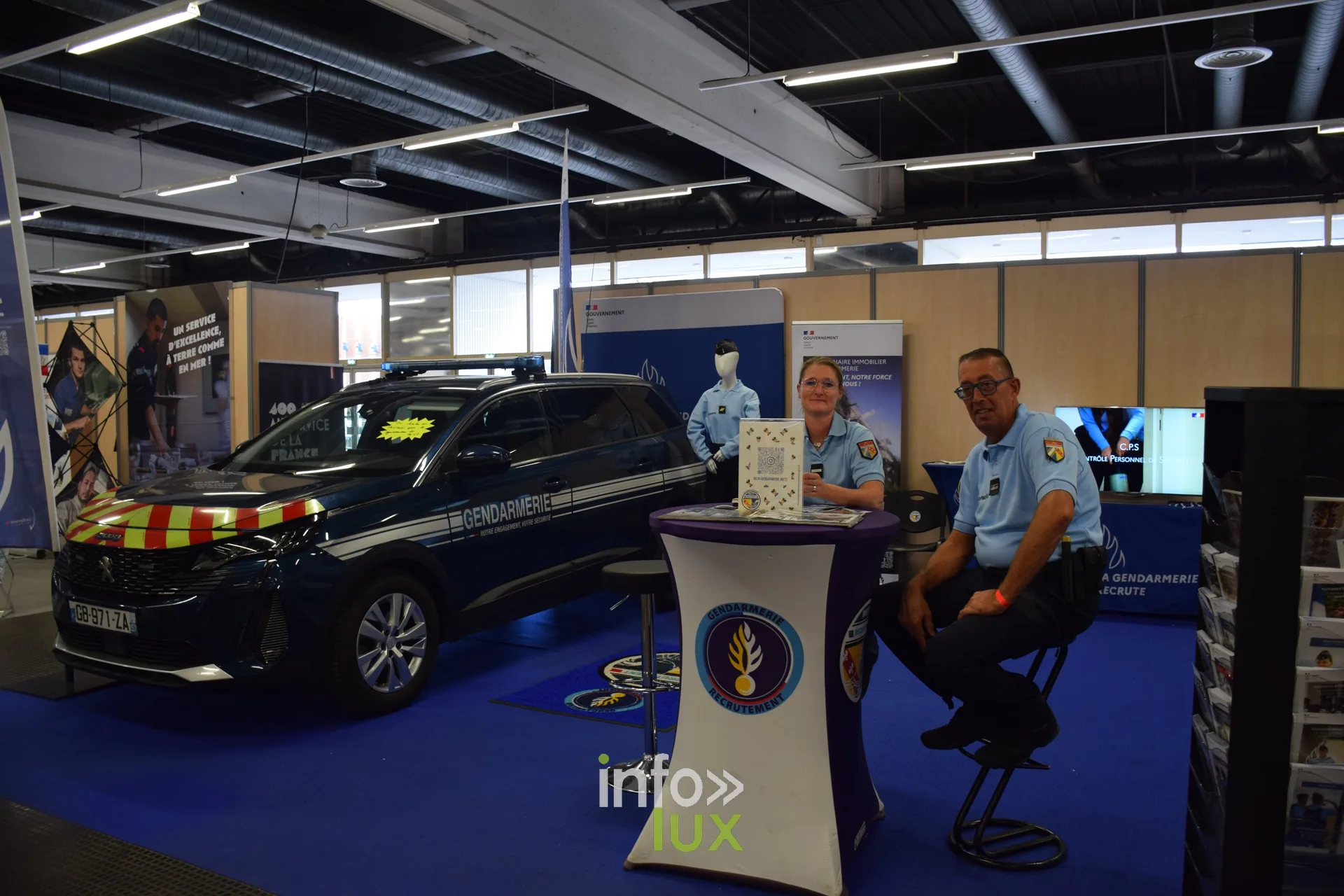 Stand de la Gendarmerie et son véhicule, Foire internationale de Metz 2026