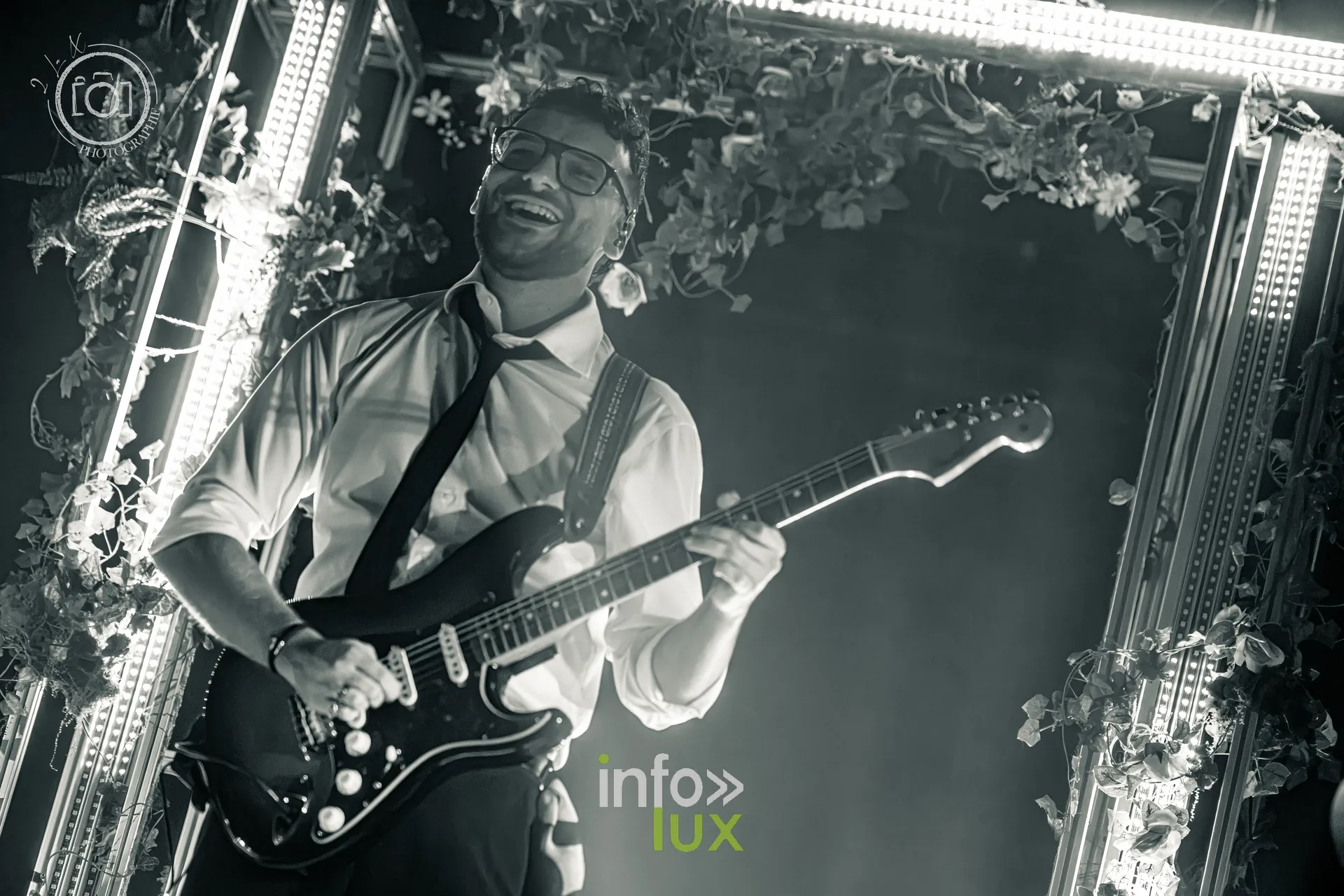 Concert de Fredz à L’Autre Canal, Nancy, 21 octobre 2026 : un guitariste du groupe de Fredz (photo 2 la X Photographie)
