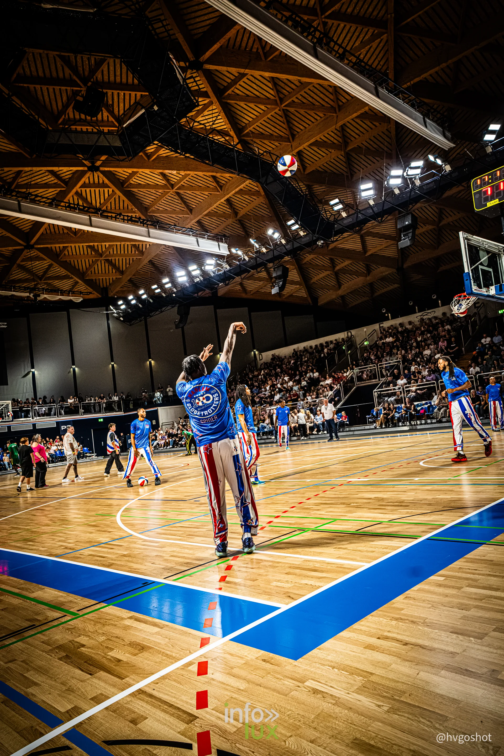Harlem Globetrotters à la Coque de Luxembourg, 3 octobre 2026 : tir lointain vers le panier