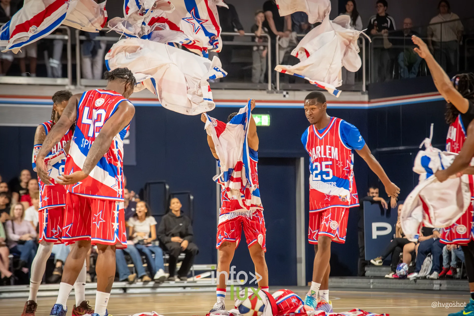 Harlem Globetrotters à la Coque de Luxembourg, 3 octobre 2026 : maillots lancés vers le public