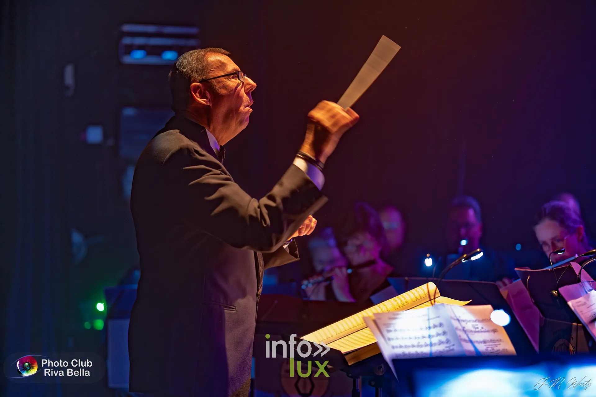 150 ans de l’Harmonie Royale de Mont-Saint-Pont au POP, Braine-l’Alleud, 10 octobre 2026 : la direction de l’orchestre (photo Jean-Marie Wertz, Photo-Club Riva-Bella)