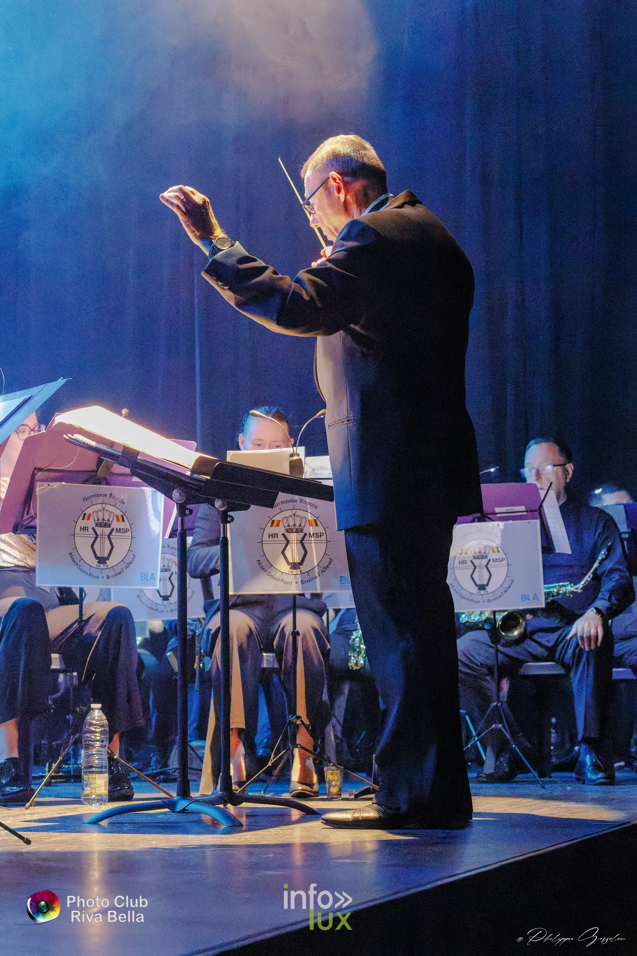 150 ans de l’Harmonie Royale de Mont-Saint-Pont au POP, Braine-l’Alleud, 10 octobre 2026 : la direction de l’orchestre (photo Philippe Gosselin, Photo-Club Riva-Bella)