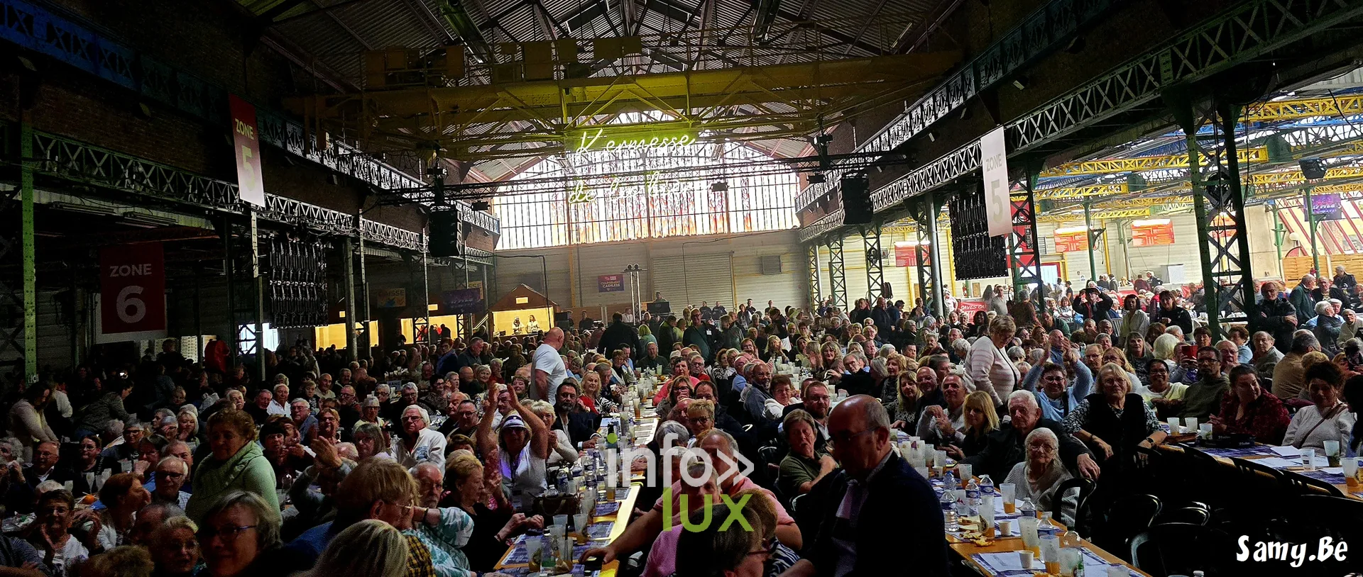 Hélène Ségara à la Kermesse de la Bière de Maubeuge, Espace Sculfort, 21 octobre 2026 : le public dans la grande halle de l’Espace Sculfort (photo Samy.be)