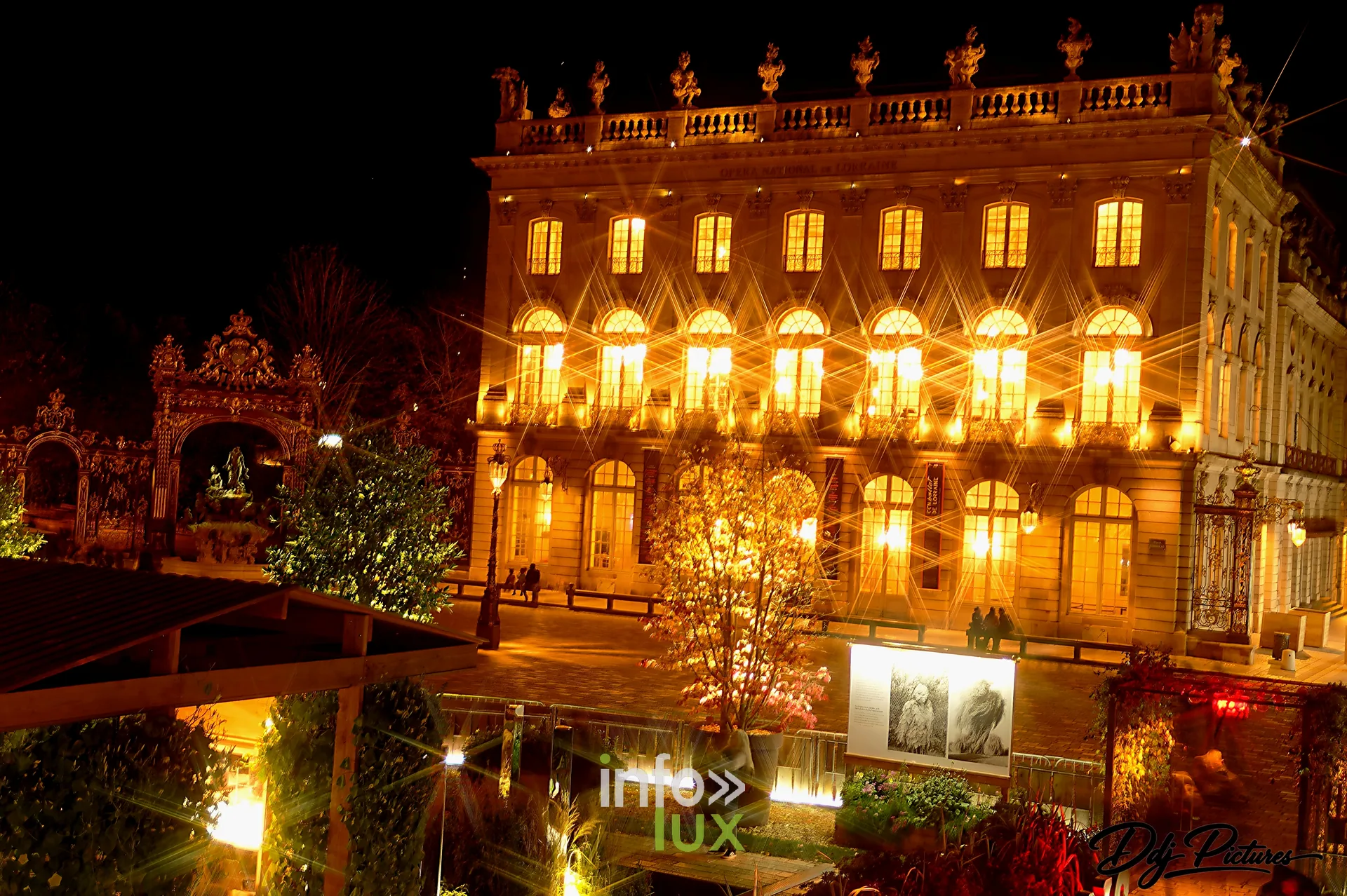 Jardin éphémère « Gallé ou l’éclat de vert », place Stanislas à Nancy, 29 octobre 2026 : le jardin et les façades de la place (photo Éric Didierjean)
