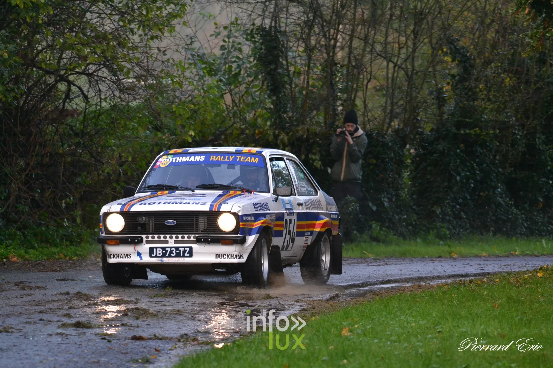 JMC Rallye des Hautes Fagnes 2026 à Jalhay : la Ford Escort Mk2 n°254 de Gerard Stacey et Eva Smets