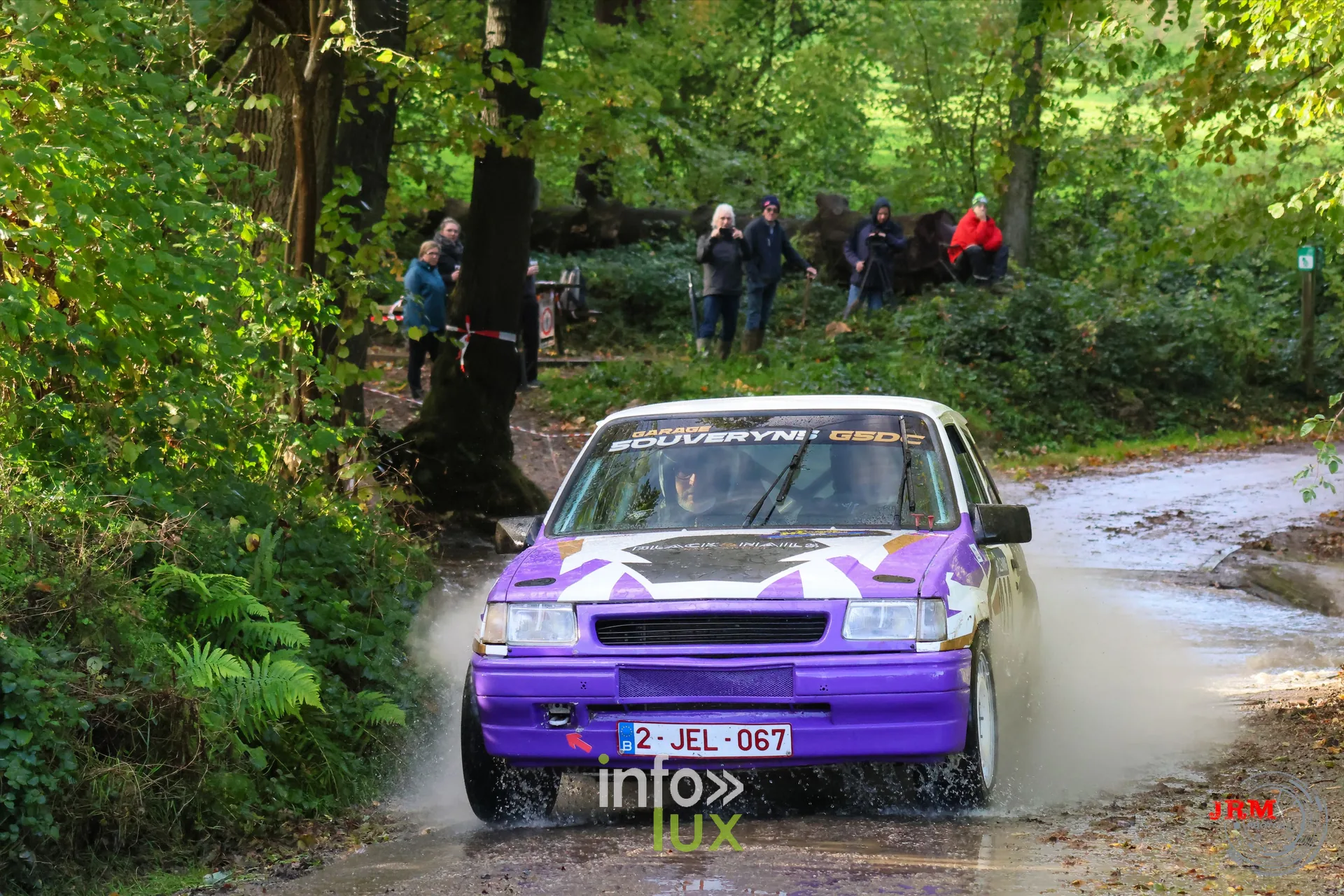JMC Rallye des Hautes Fagnes 2026 à Jalhay : une voiture du rallye au passage d’un gué (photo Jérémy Leboutte)