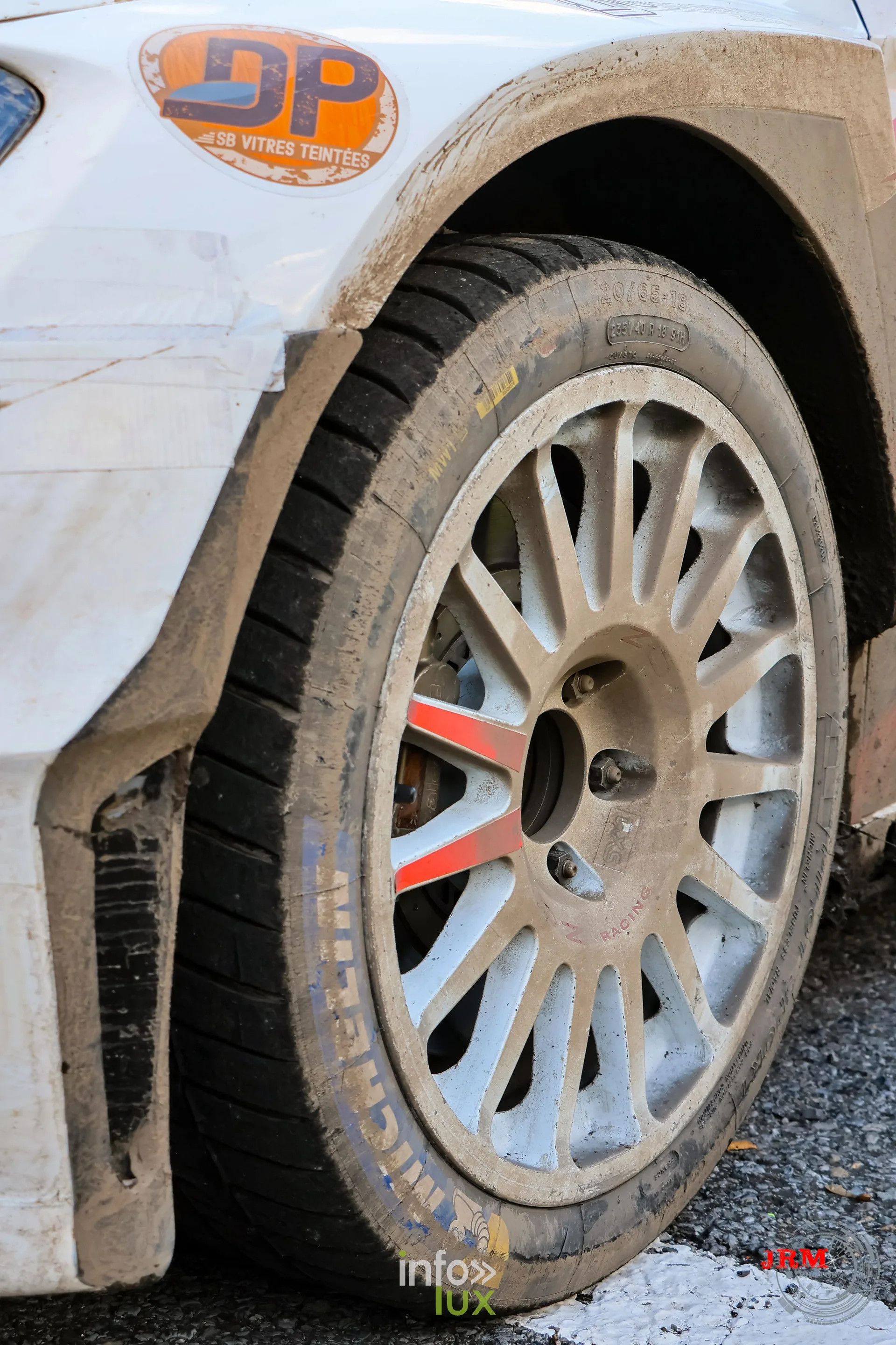 JMC Rallye des Hautes Fagnes 2026 à Jalhay : une roue de voiture de rallye (photo Jérémy Leboutte)