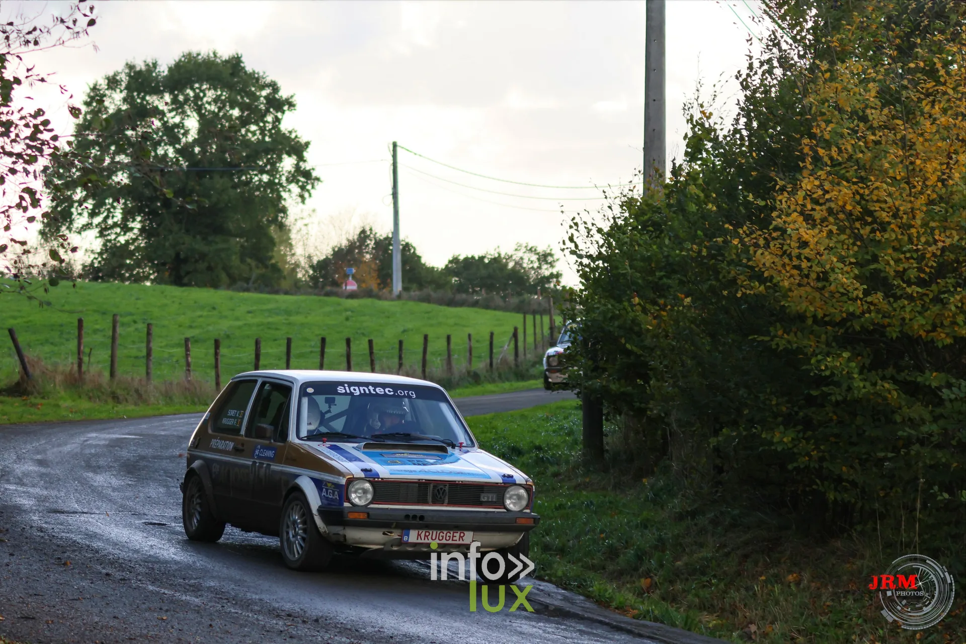JMC Rallye des Hautes Fagnes 2026 à Jalhay : une Volkswagen Golf sur le parcours (photo Jérémy Leboutte)