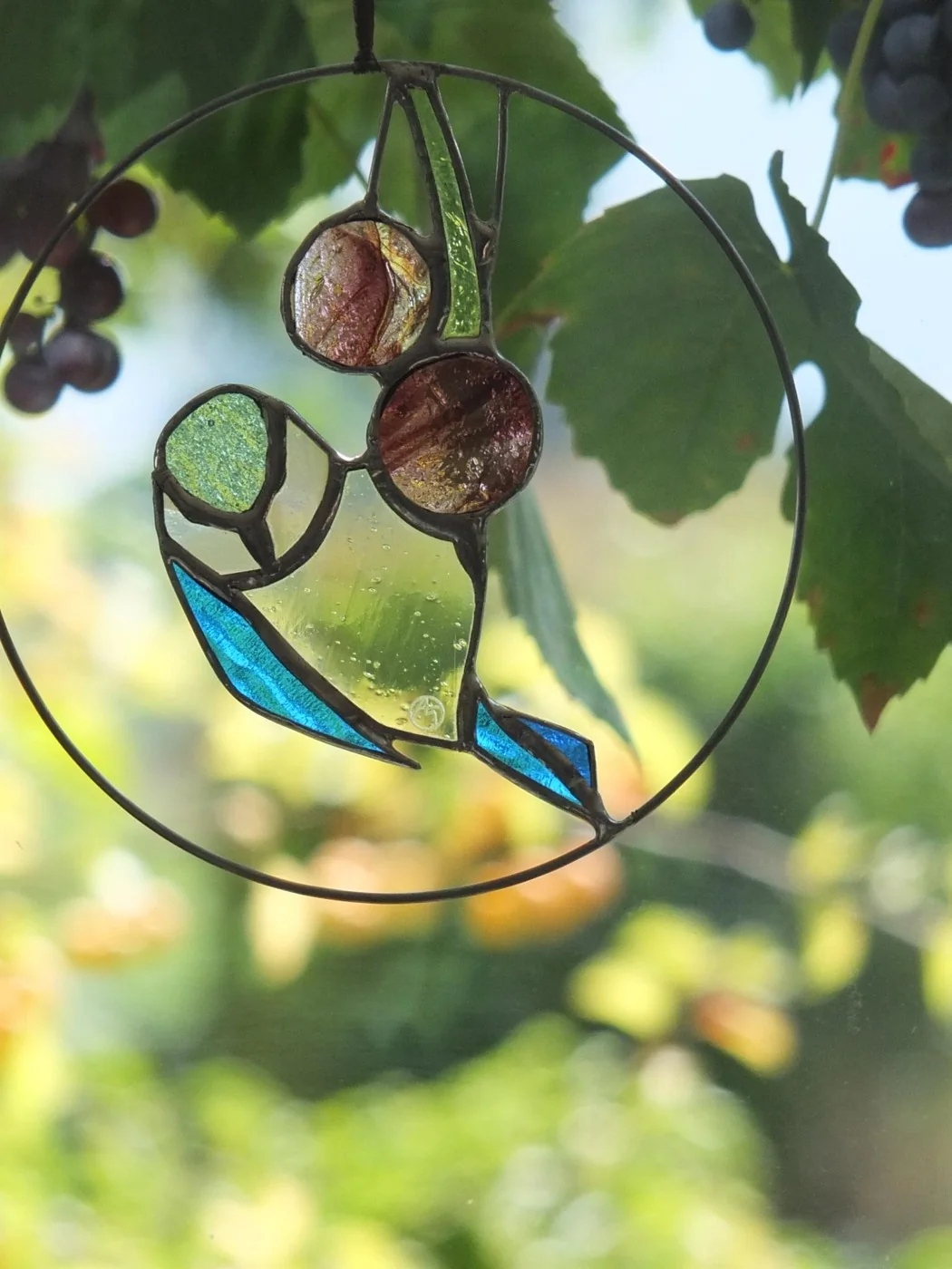 Vitrail à la mésange bleue, création d’Aurélie Moreau