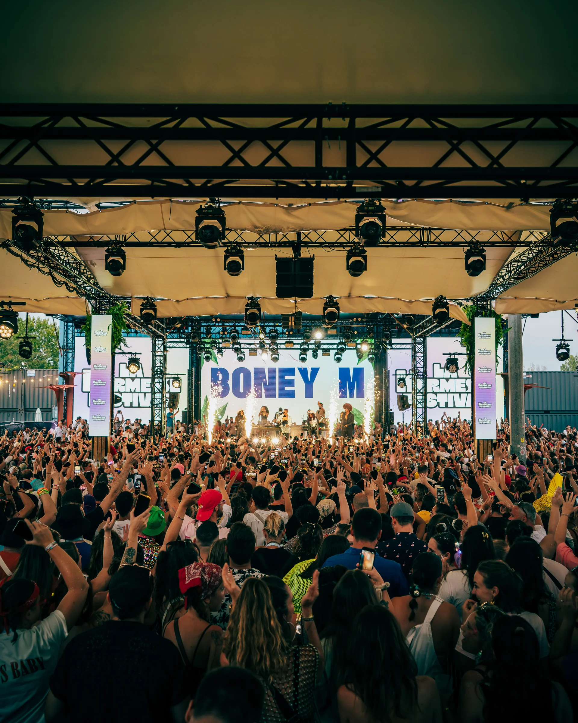 Le chapiteau du Poney Club de Toulouse pendant La Kermesse Festival 2026