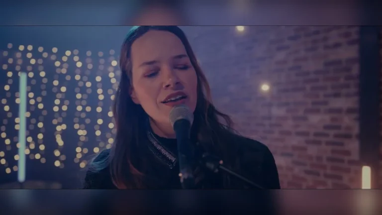 Image du clip « Ballade Bleu Ciel » de Leïla Soldevila