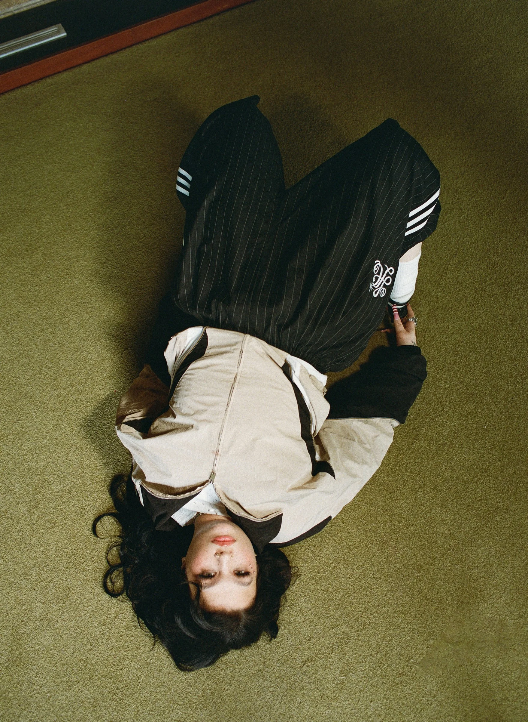 Lola Young, photo de presse