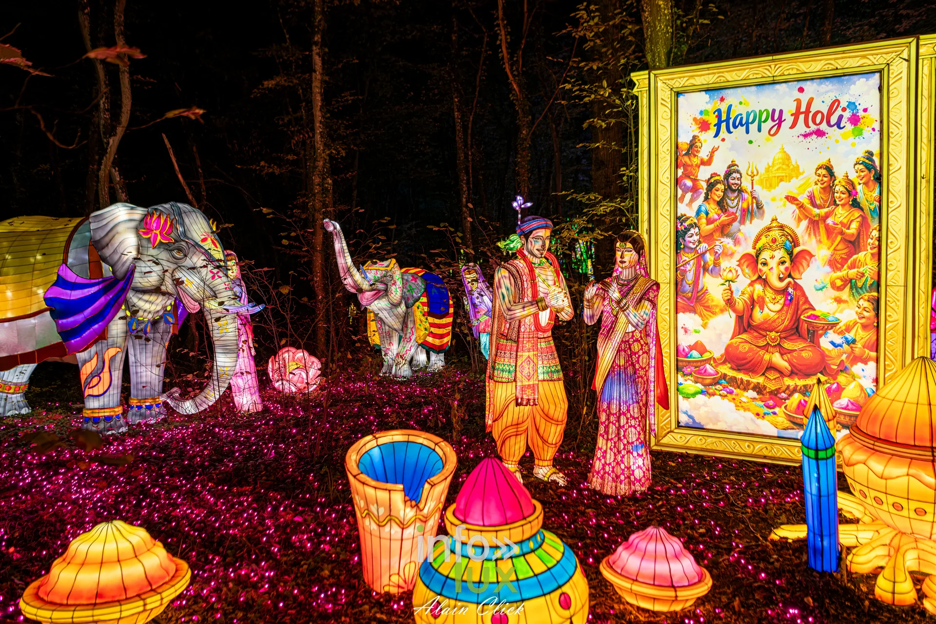 Luminescences 2026-2027 au Zoo d’Amnéville : la scène « Happy Holi » de l’univers de l’Inde (photo Alain Click)