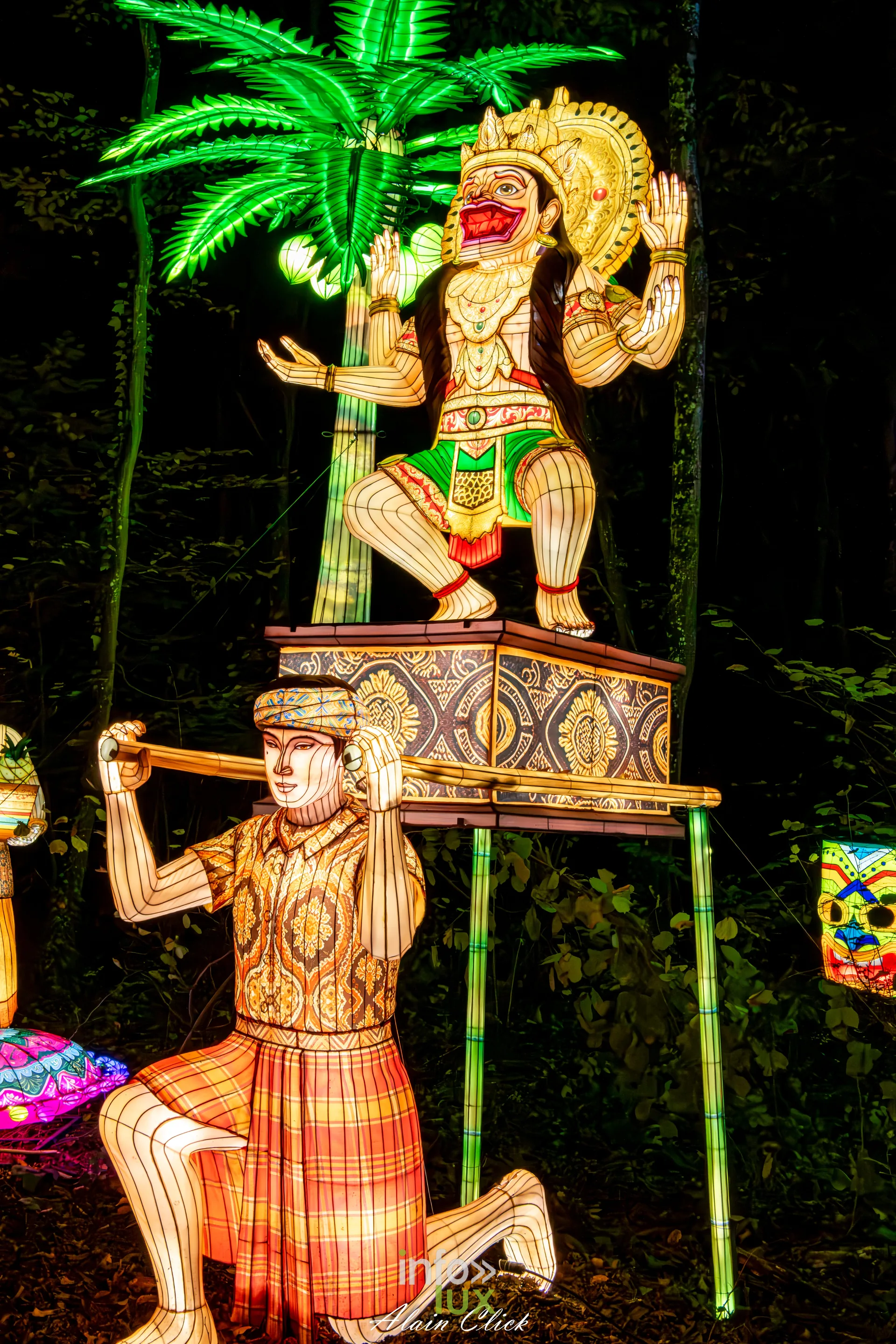 Luminescences 2026-2027 au Zoo d’Amnéville : personnages en lanternes dans la forêt du zoo (photo Alain Click)
