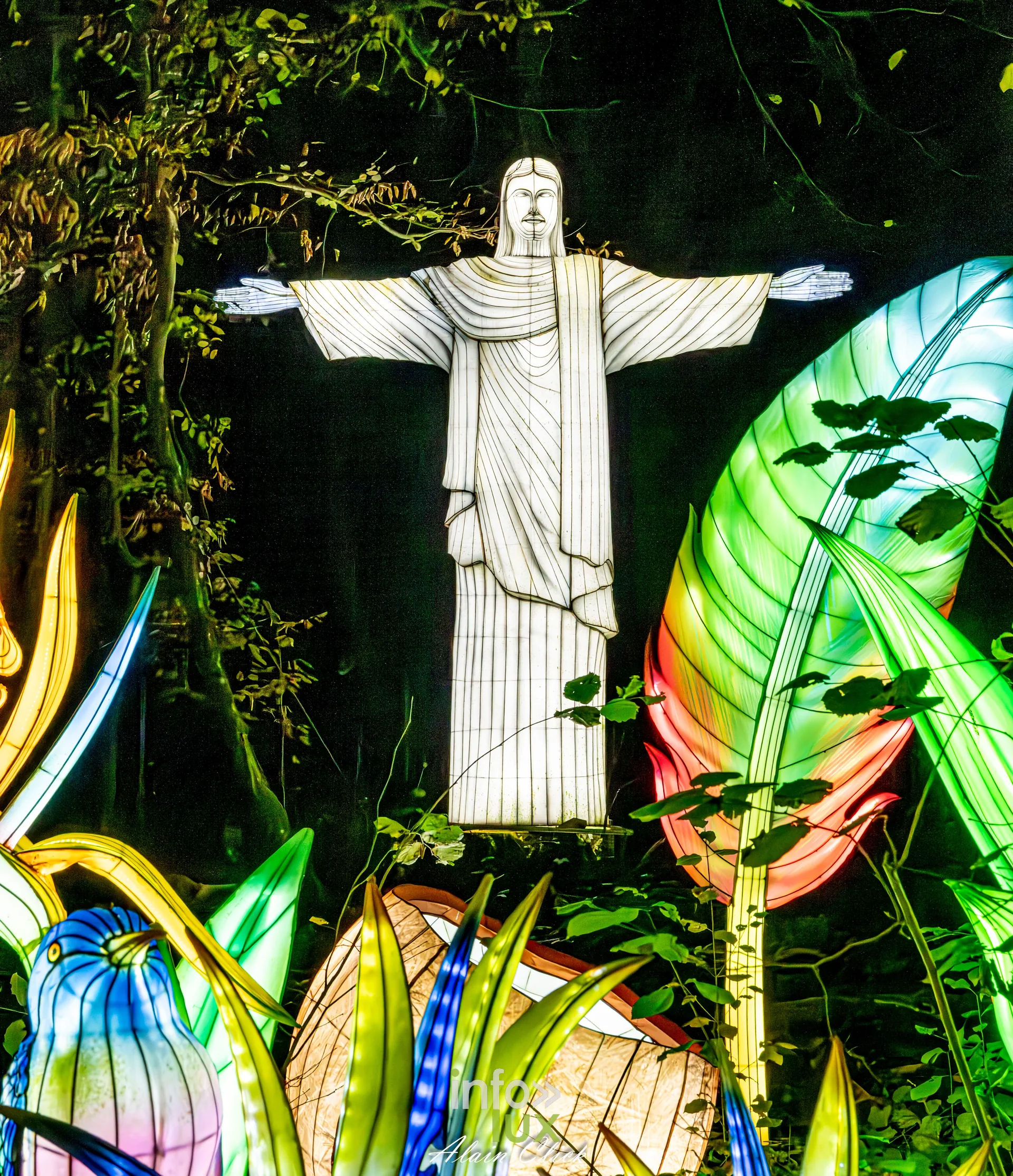 Luminescences 2026-2027 au Zoo d’Amnéville : réplique lumineuse du Christ Rédempteur de Rio de Janeiro (photo Alain Click)