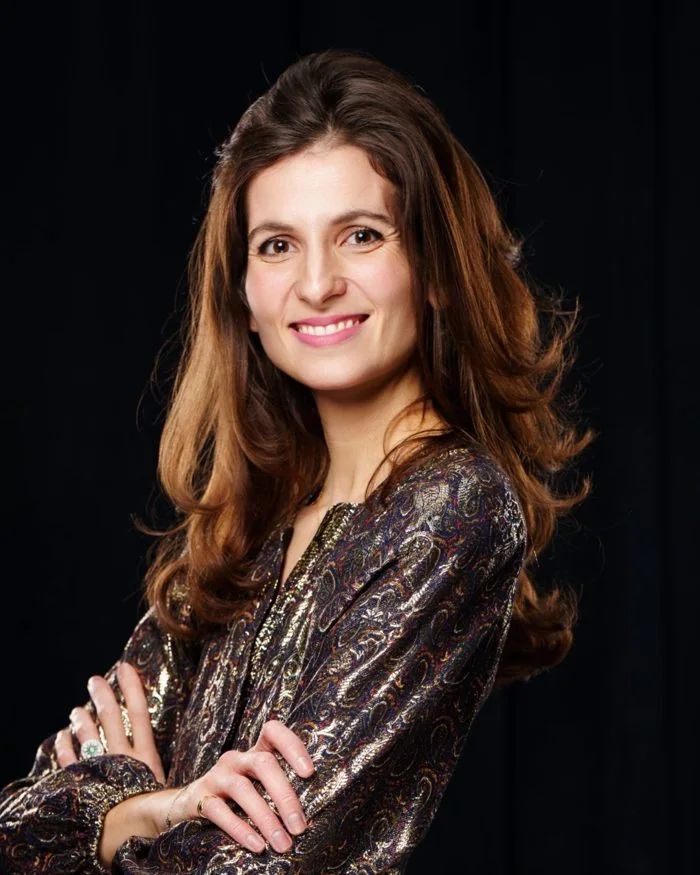 Marine Leonardi, humoriste à l’affiche du Luxembourg du Rire 2027 à la Rockhal