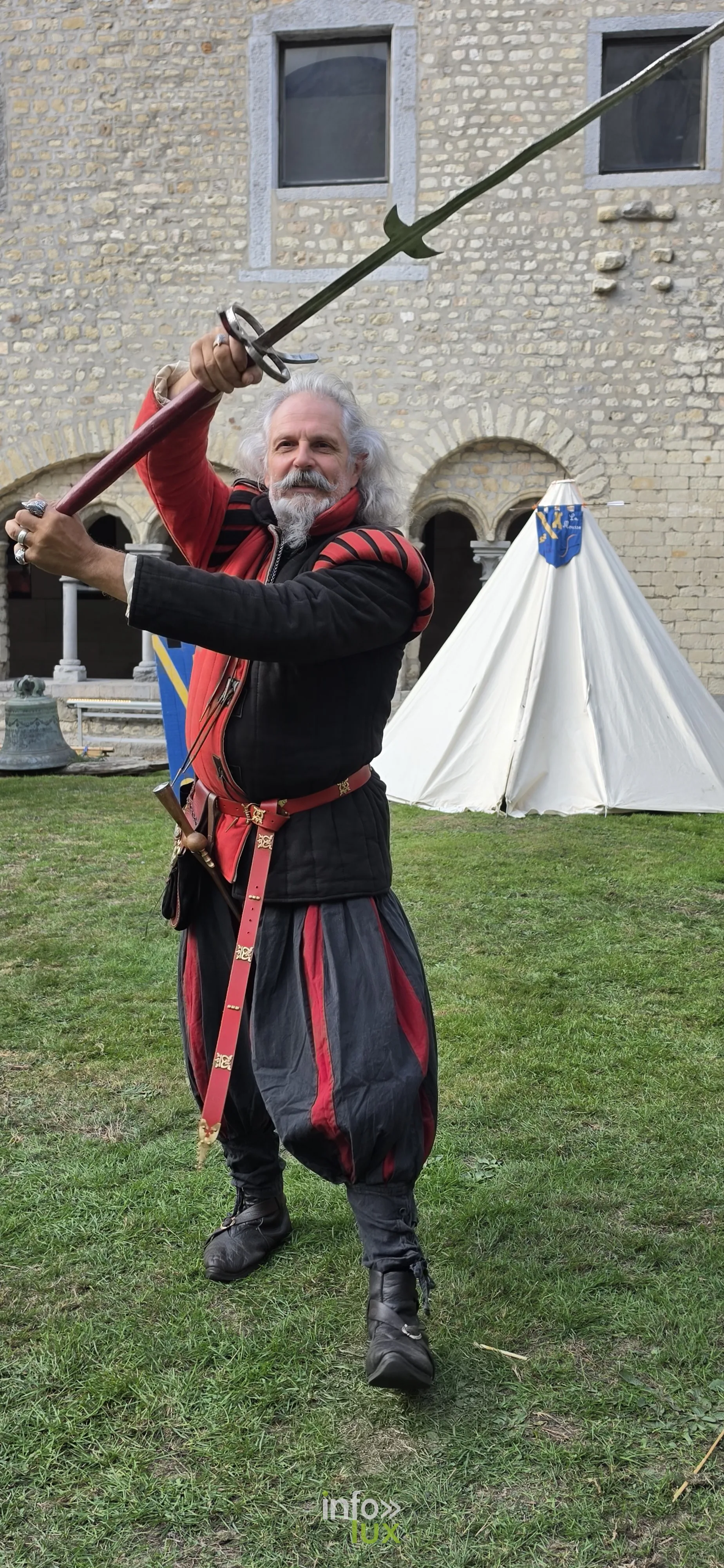 Les Médiévales de Nivelles, 3 octobre 2026 : Une démonstration de maniement d’armes