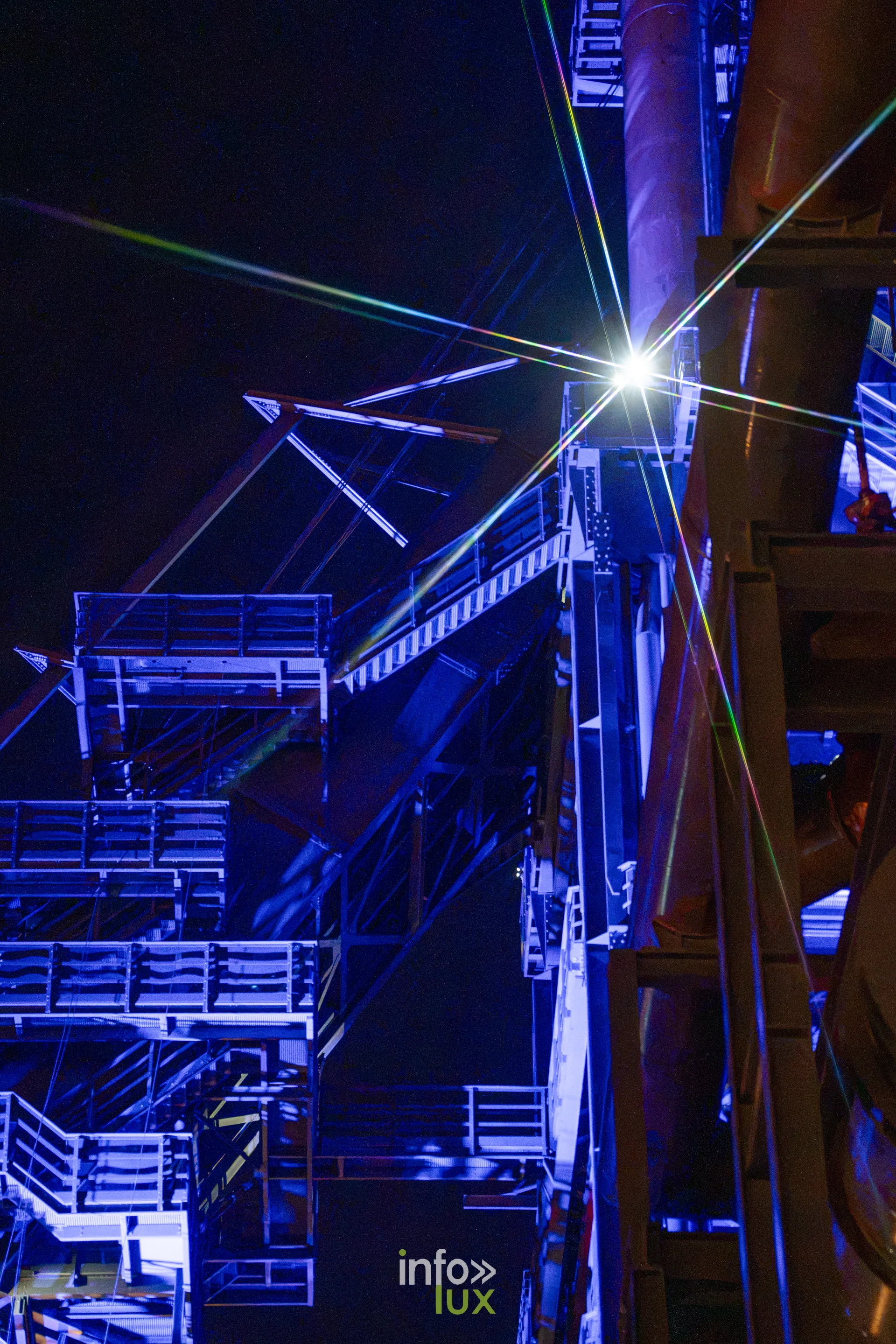 Nuit de la Culture 2026 à Esch-Belval : structure des hauts-fourneaux éclairée en bleu, de nuit