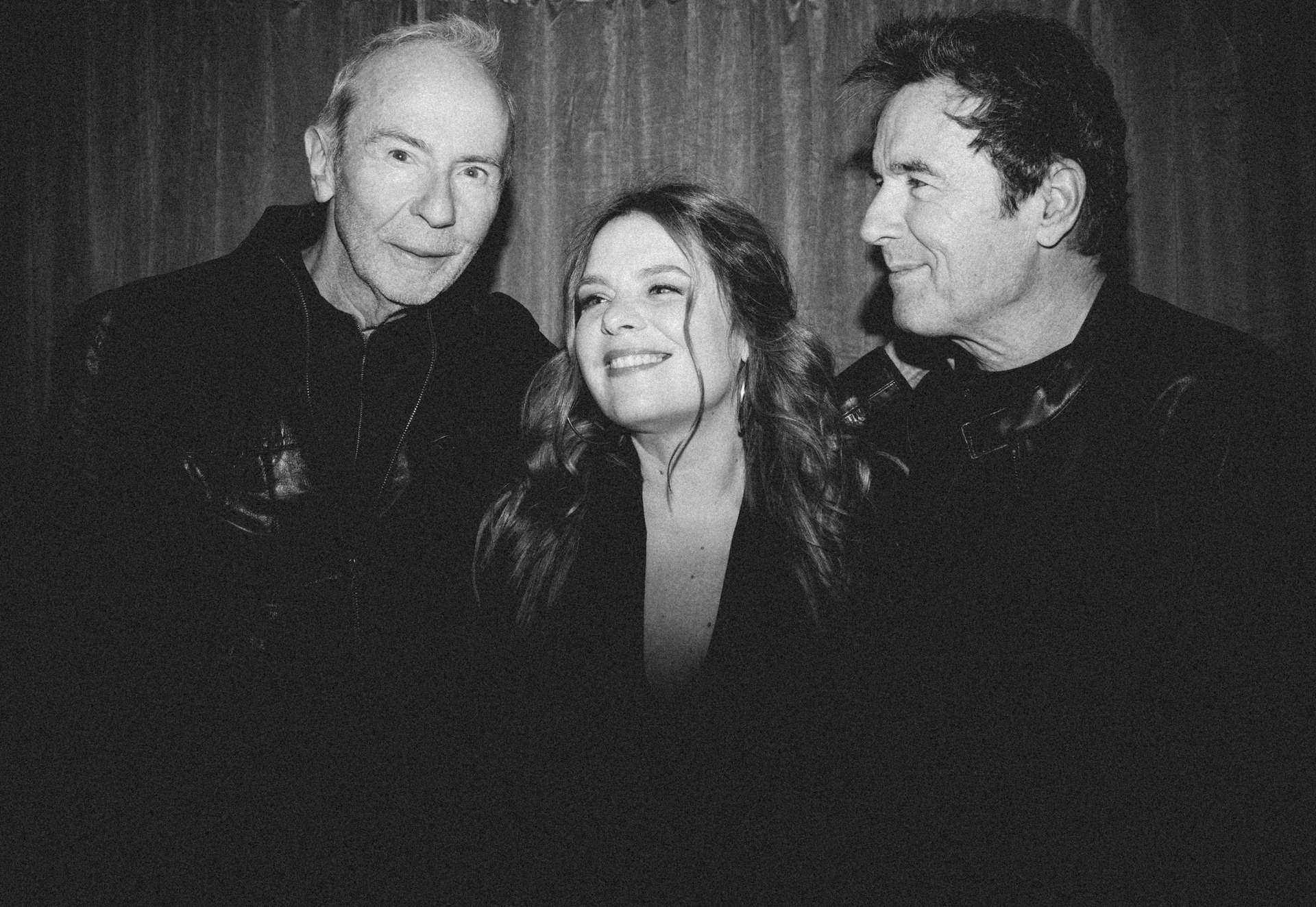 Ozya, Patrick Deltenre et Philippe Decock, photo de presse en noir et blanc