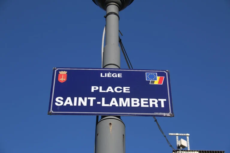 La place Saint-Lambert et le Palais des Princes-Évêques à Liège