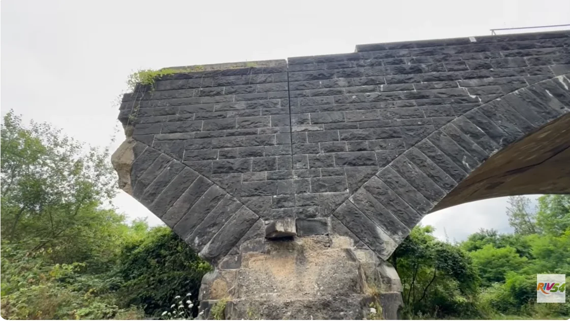Arche de l’ancienne voie d’accès au pont de Remagen