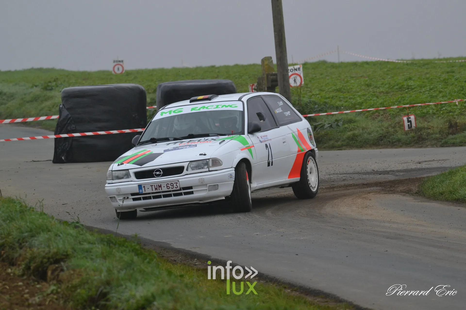 Rallye de Mettet 2026 : Eddy et Christopher Marique en Opel Astra GSI n°21 en spéciale