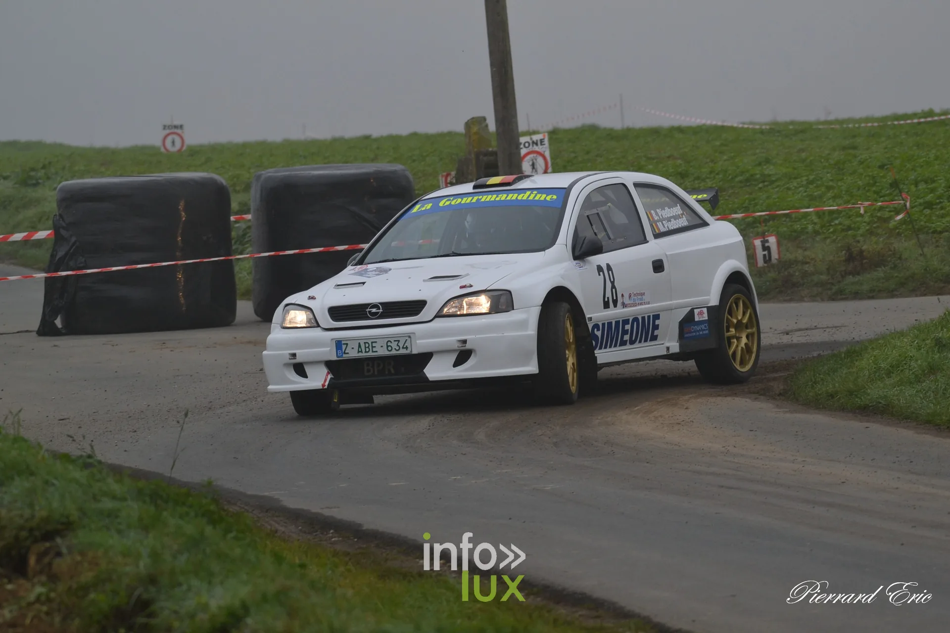 Rallye de Mettet 2026 : Bertrand et Maxime Piedboeuf en Opel Astra n°28 en spéciale
