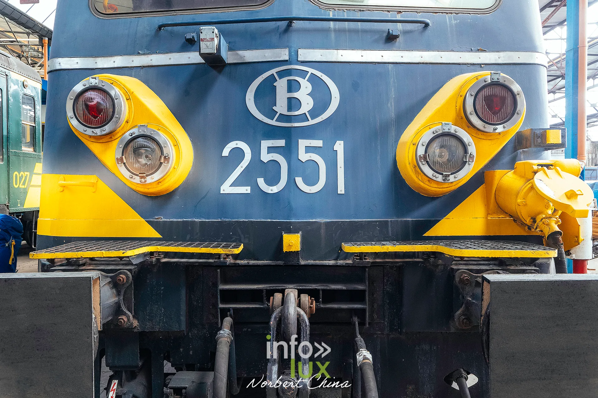 Rétrotrain, musée ferroviaire de la PFT à Saint-Ghislain, 3 octobre 2026 : la face avant de la locomotive 2551 (photo Norbert China)