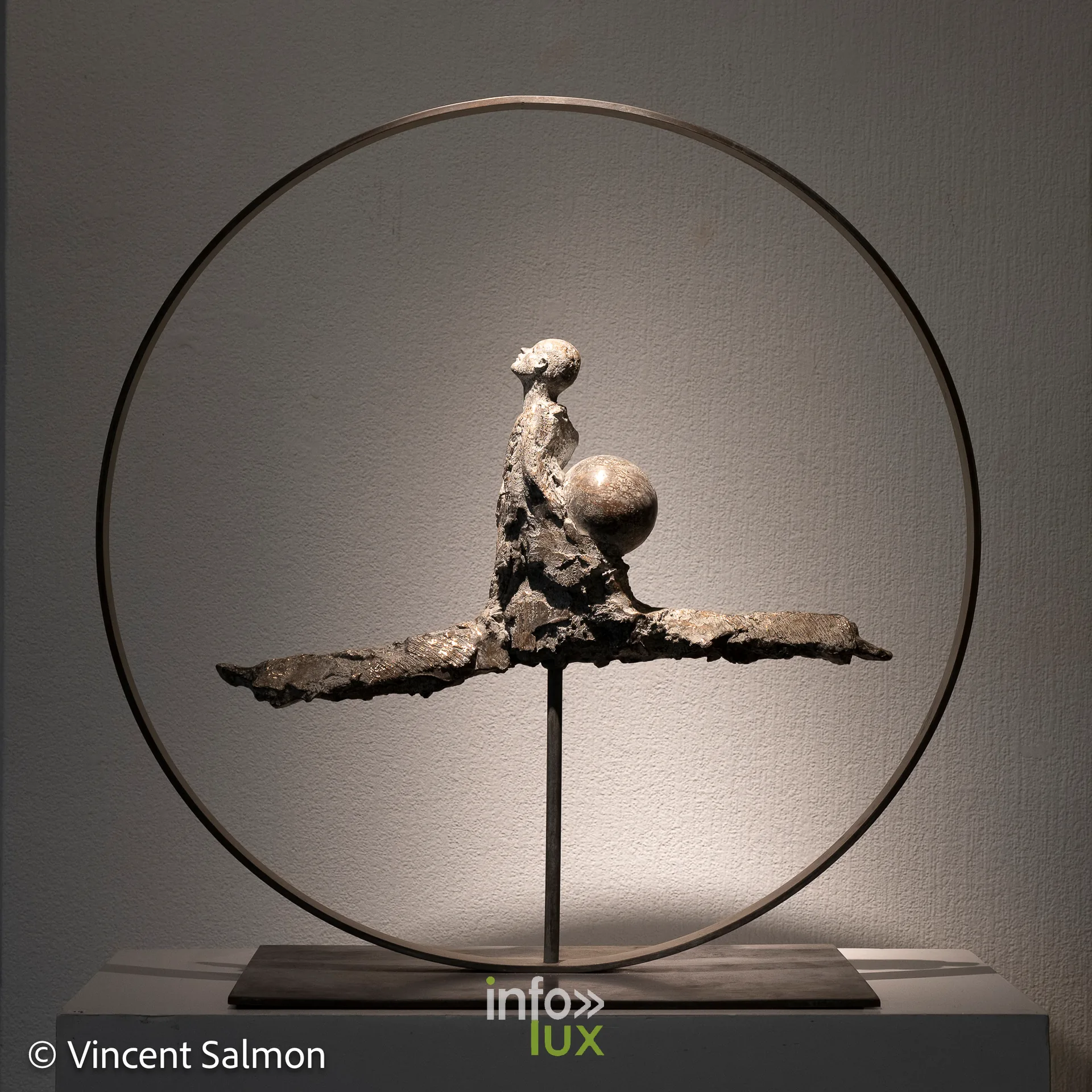 Salon Découvertes, Galerie Liehrmann, Liège, 2026 : Sculpture de Sandrine Bouleau (photo Vincent Salmon)