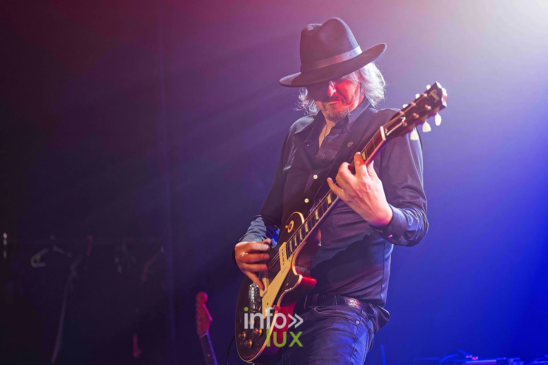 Sari Schorr au Zik-Zak, Ittre, 8 octobre 2026 : Un musicien sur scène