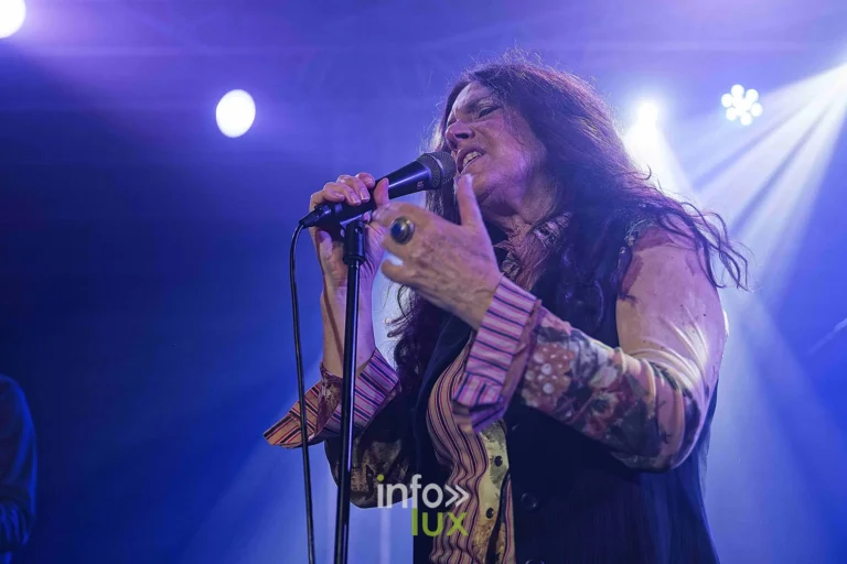 Sari Schorr au Zik-Zak, Ittre, 8 octobre 2026 : Sari Schorr au chant