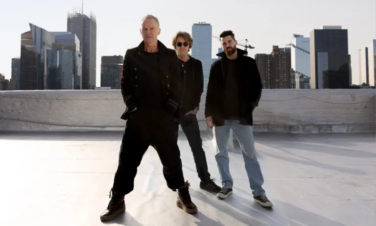 Sting avec Dominic Miller et Chris Maas, photo de presse de Sting 3.0