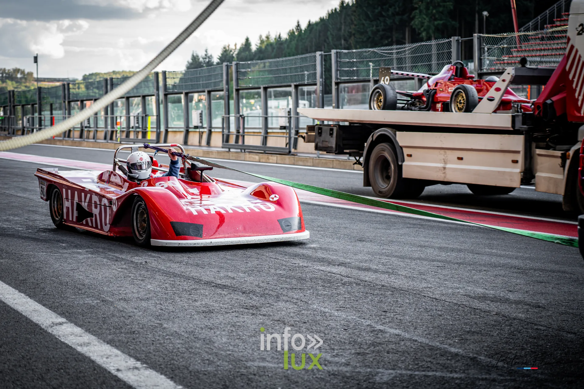 Team 84 au BGDC SuperSpa 2026 à Spa-Francorchamps : un prototype rouge dans la voie des stands