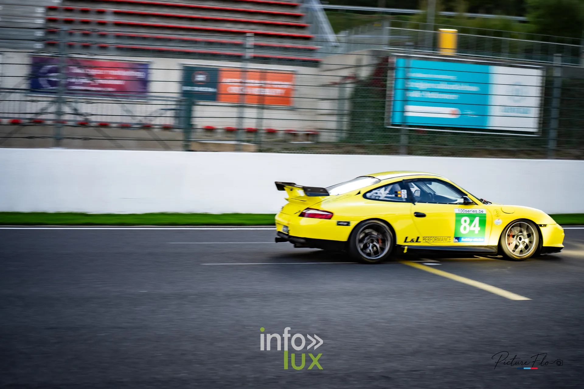 Team 84 au BGDC SuperSpa 2026 à Spa-Francorchamps : la #84 en piste, vue arrière