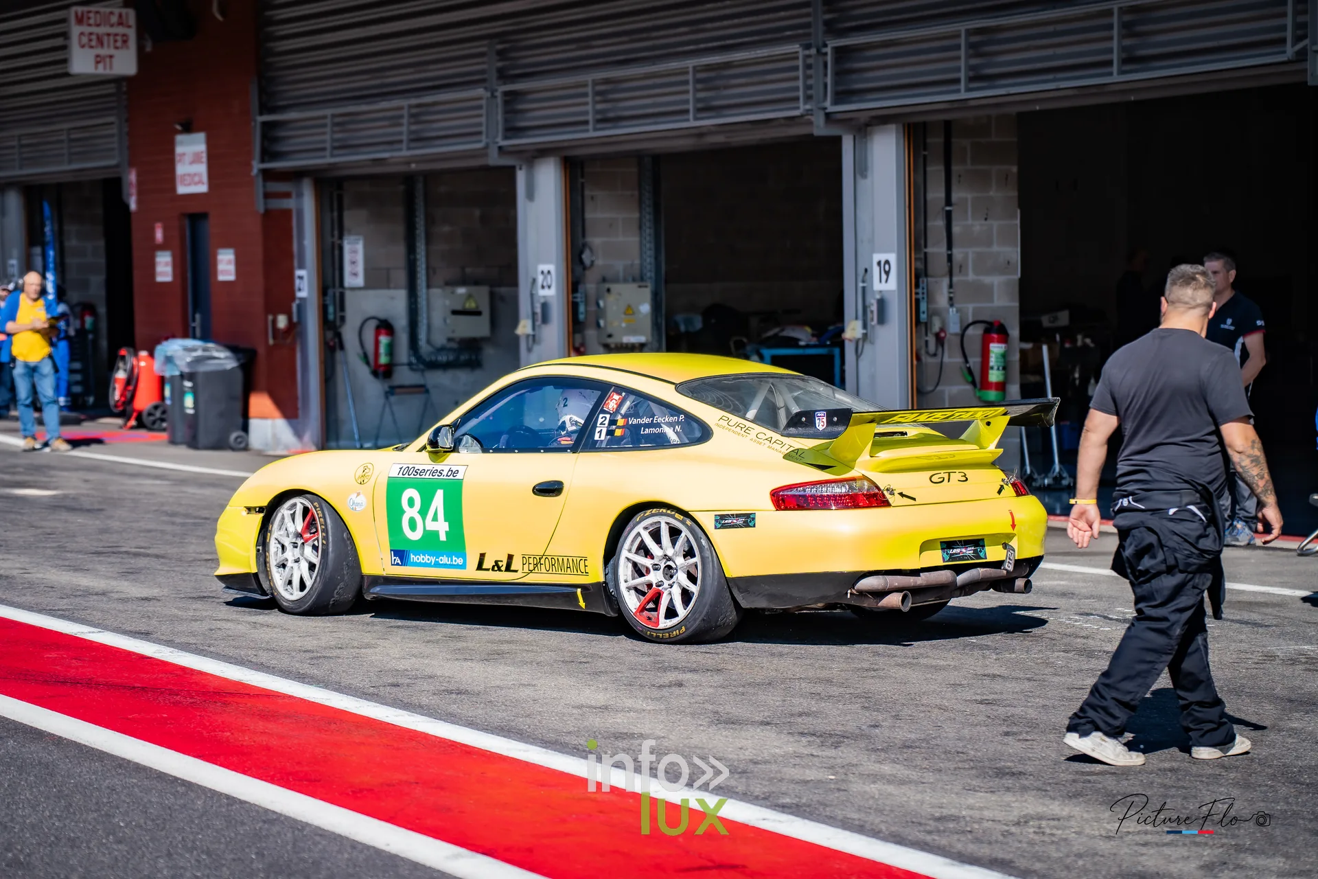 Team 84 au BGDC SuperSpa 2026 à Spa-Francorchamps : la #84 dans la voie des stands
