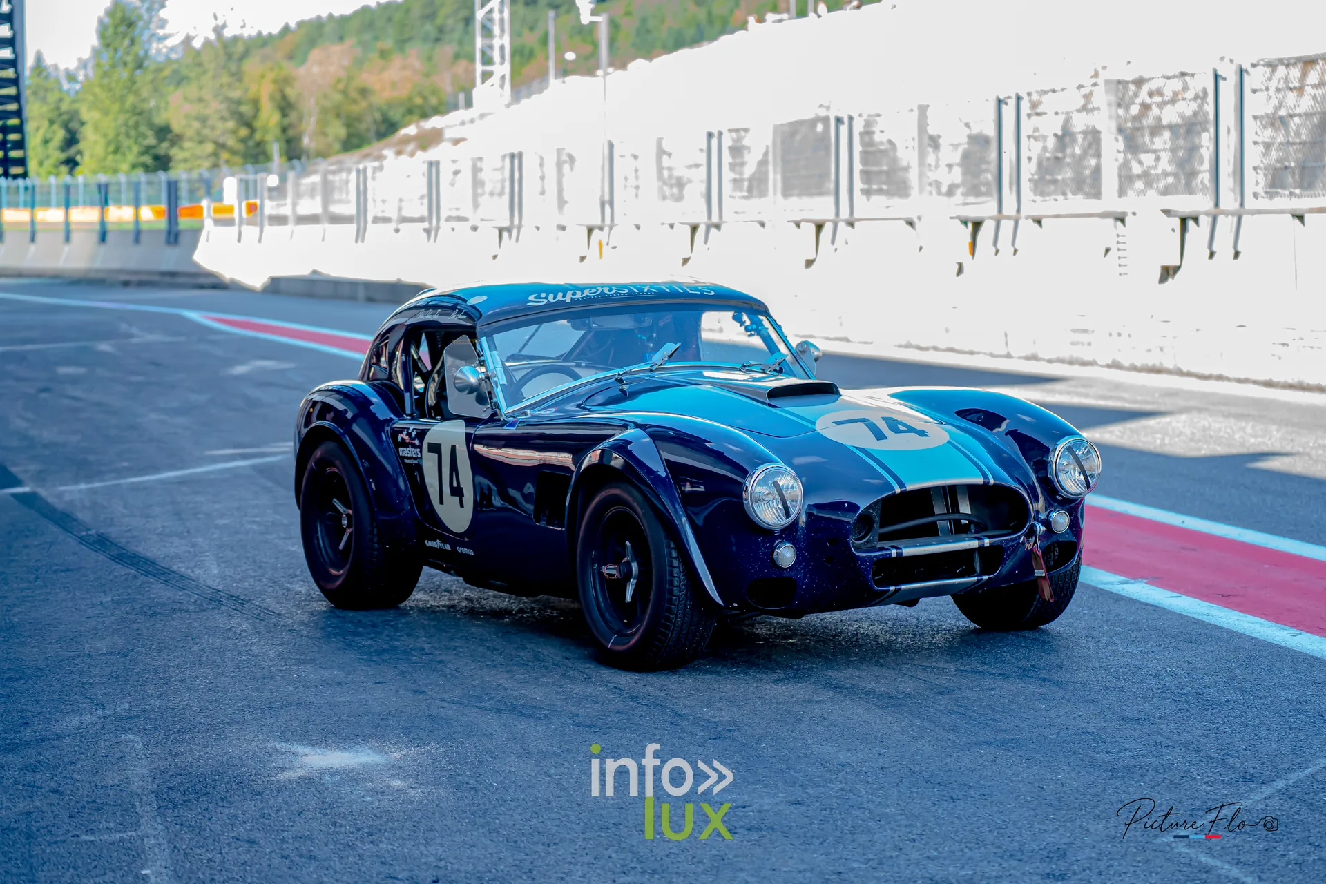 Team 84 au BGDC SuperSpa 2026 à Spa-Francorchamps : une Cobra bleue #74 dans la voie des stands