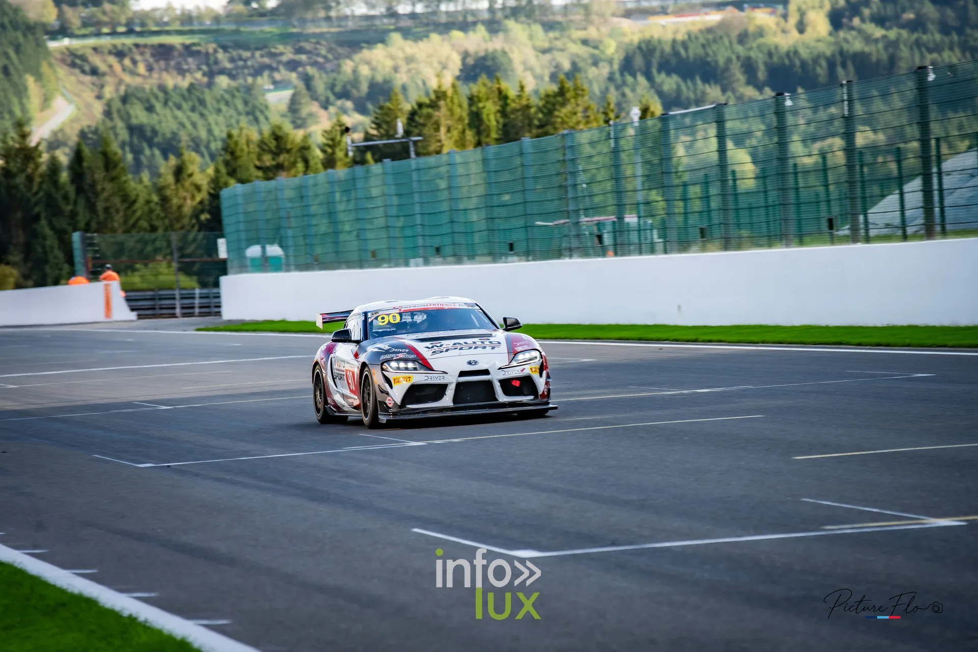 Team 84 au BGDC SuperSpa 2026 à Spa-Francorchamps : une Toyota Supra en piste