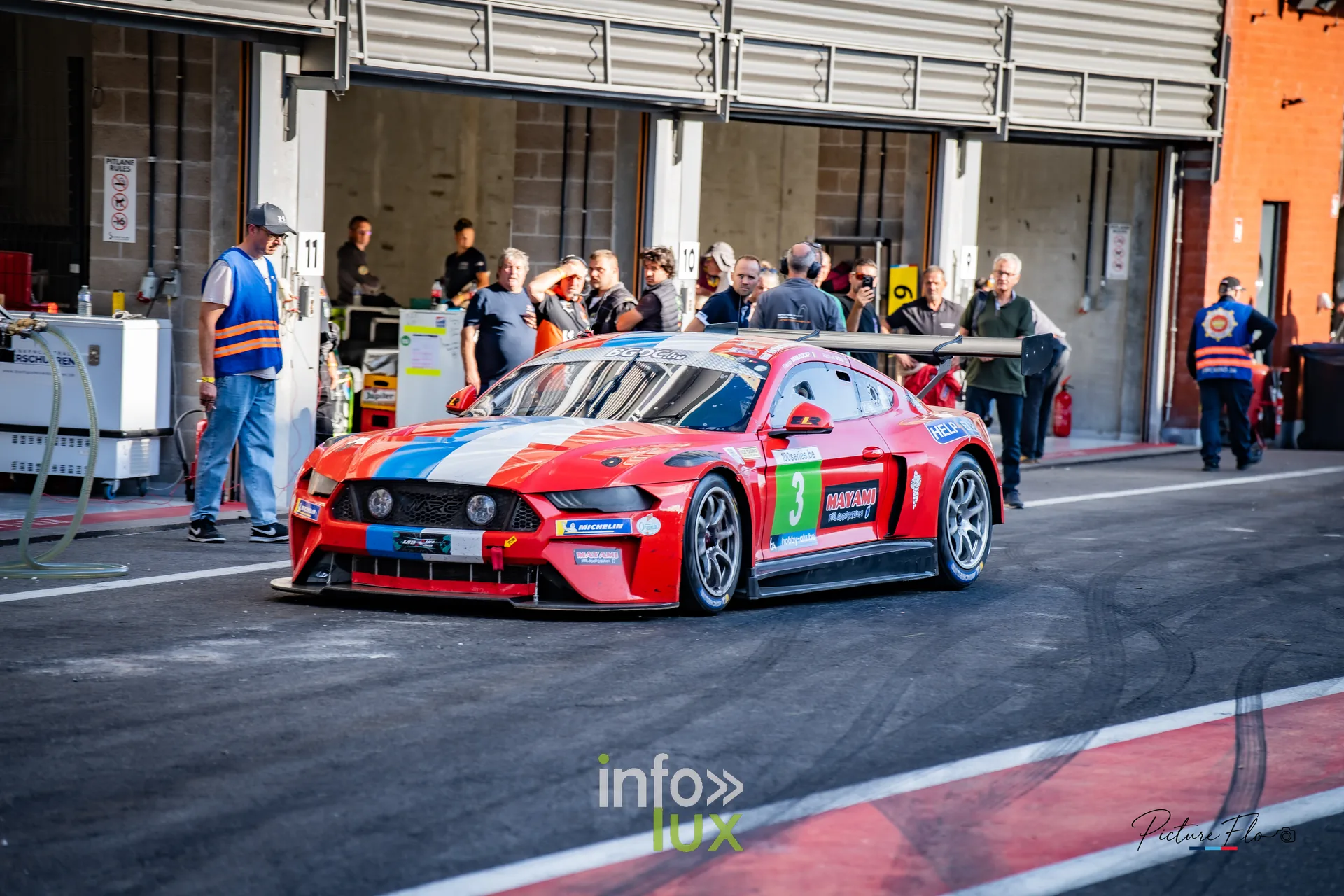 Team 84 au BGDC SuperSpa 2026 à Spa-Francorchamps : la Mustang #3 devant son box