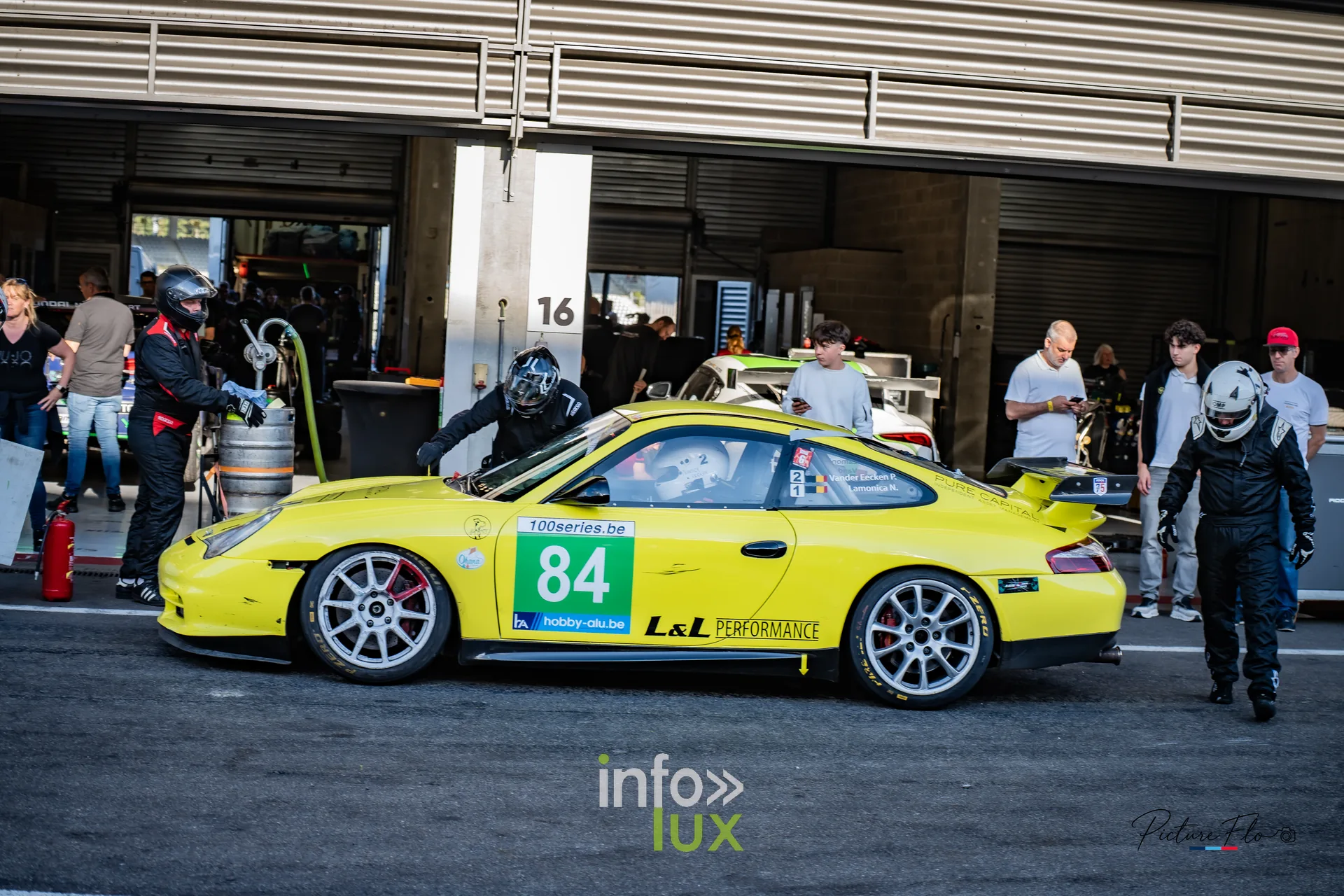 Team 84 au BGDC SuperSpa 2026 à Spa-Francorchamps : arrêt au stand de la #84 : ravitaillement