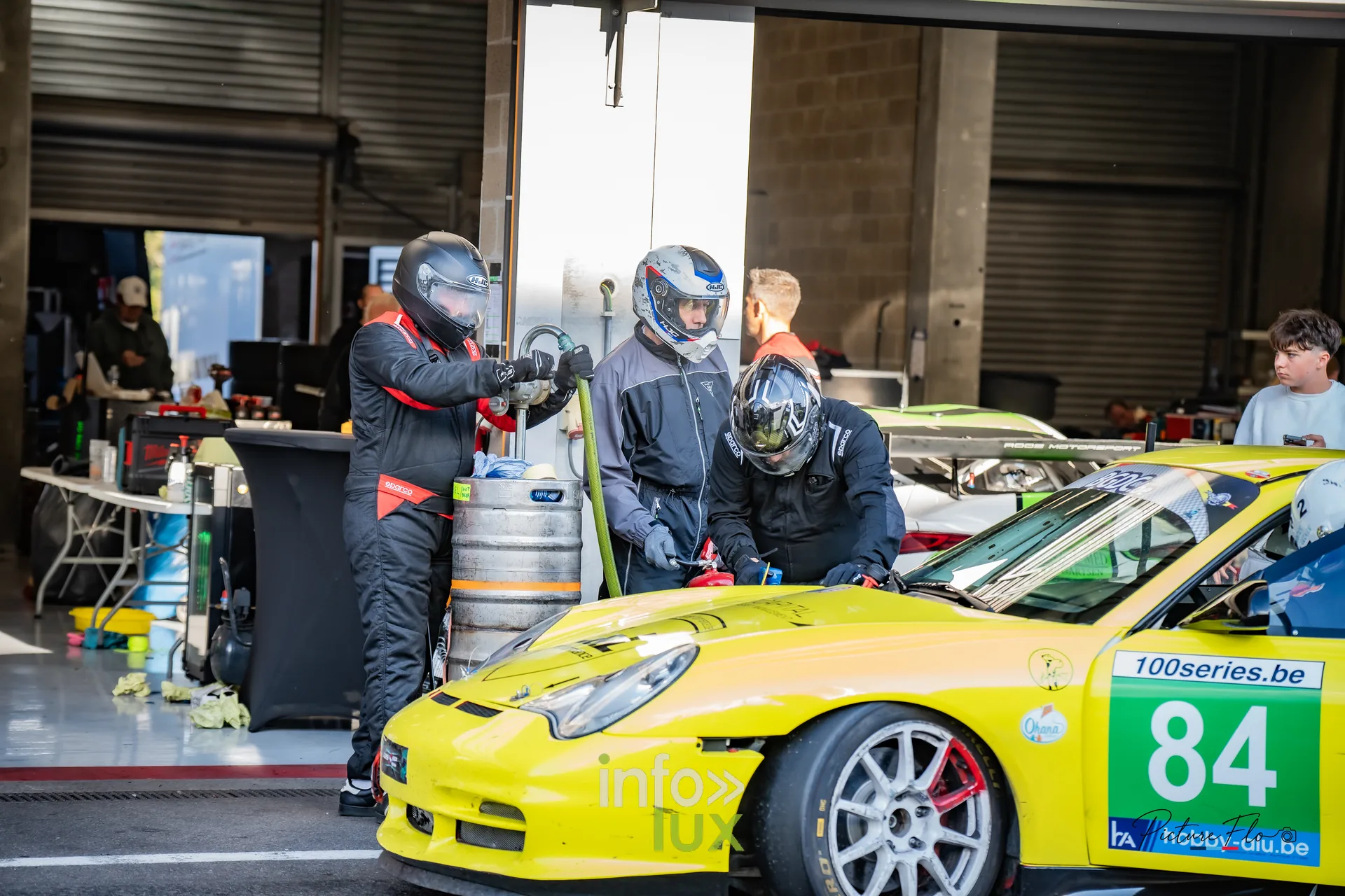 Team 84 au BGDC SuperSpa 2026 à Spa-Francorchamps : ravitaillement de la #84