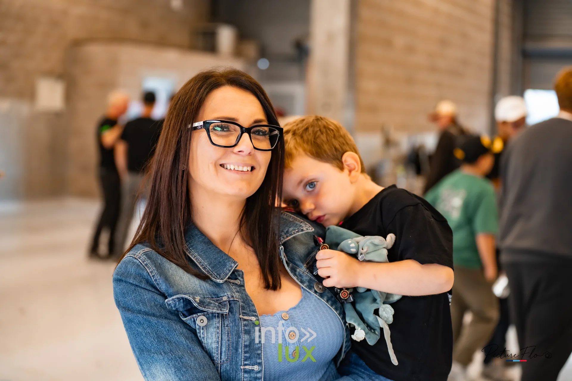 Team 84 au BGDC SuperSpa 2026 à Spa-Francorchamps : une supportrice et un enfant