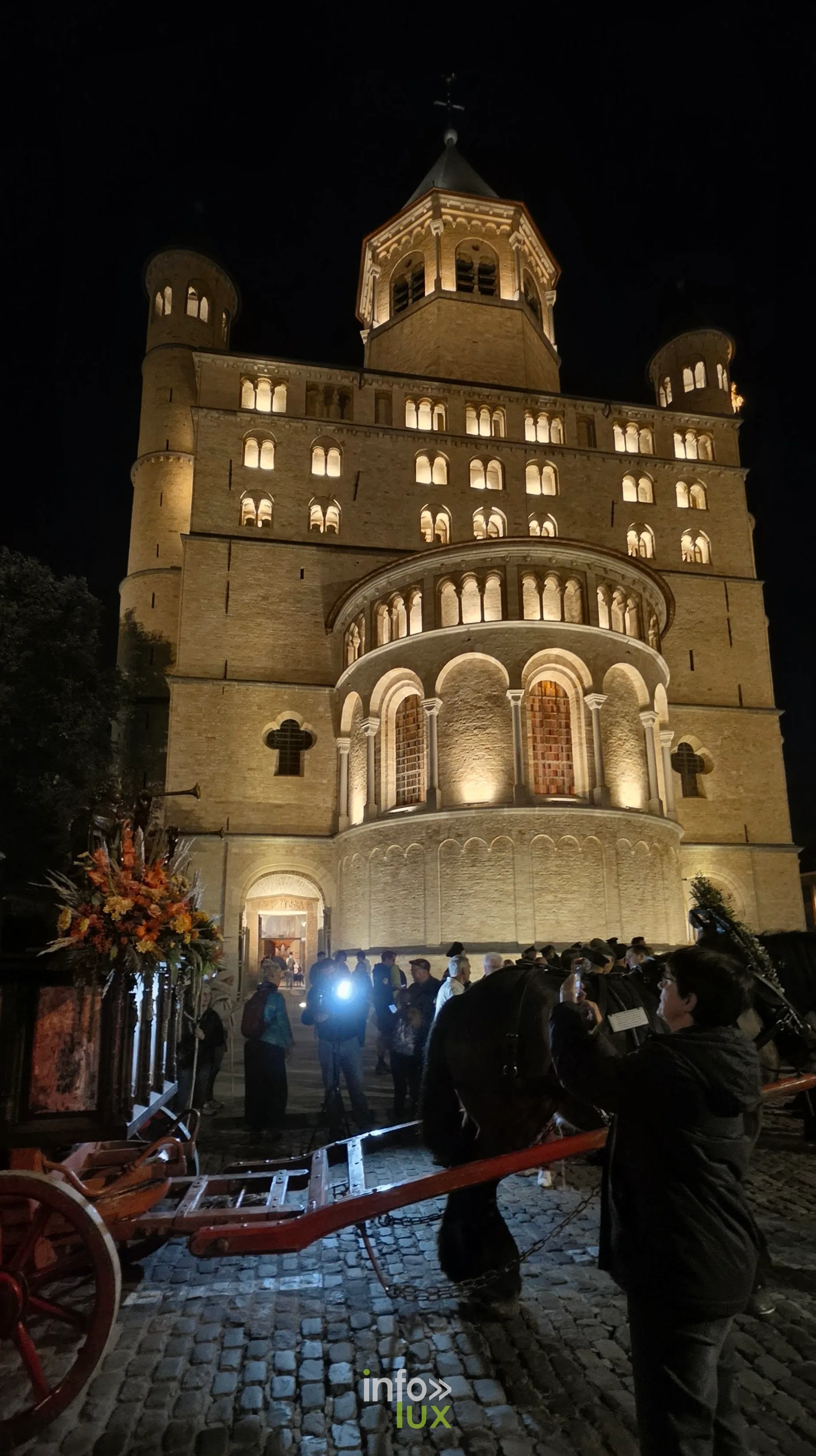 750e Tour Sainte-Gertrude, Nivelles, 4 octobre 2026 : La collégiale Sainte-Gertrude illuminée avant le départ